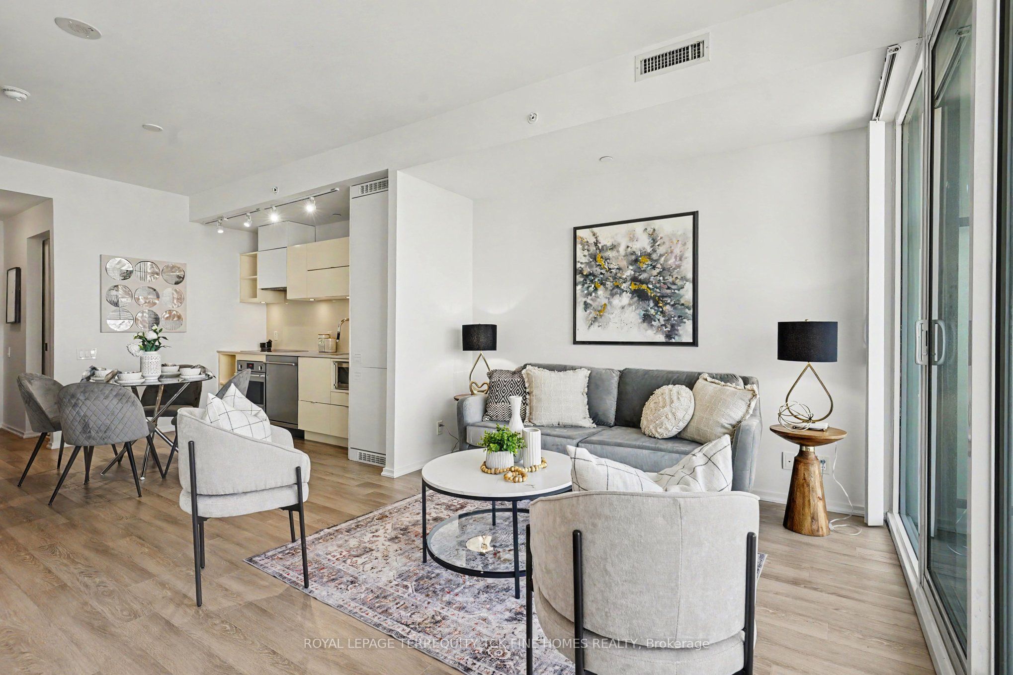 125 Peter Street 2703, Toronto, ON M5V 0M2 photo 5