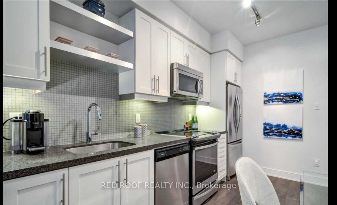 525 Adelaide Street W 233, Toronto, ON M5V 0N7 photo 3