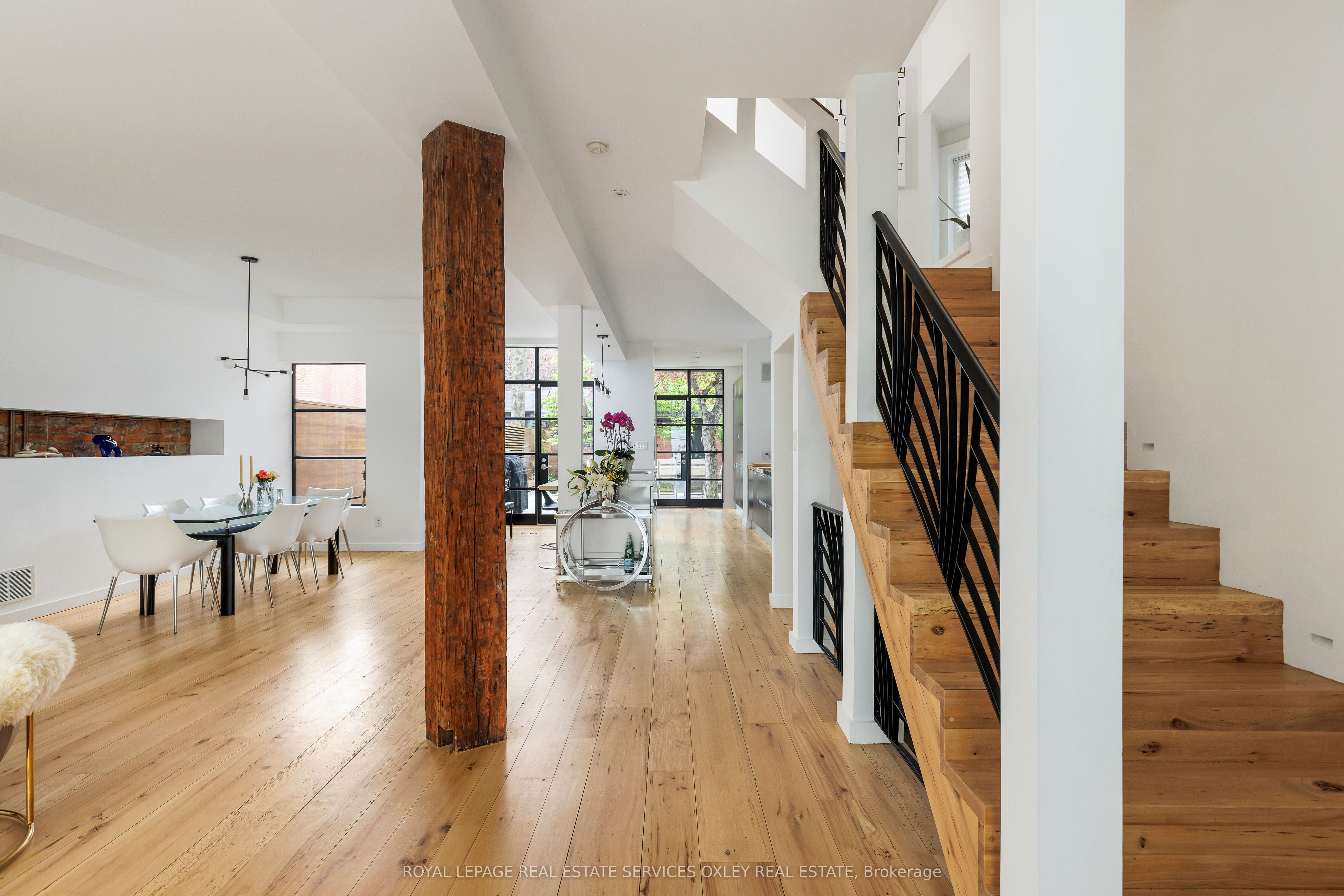 28 Roxborough Street W, Toronto, ON M5R 1T8 photo 2