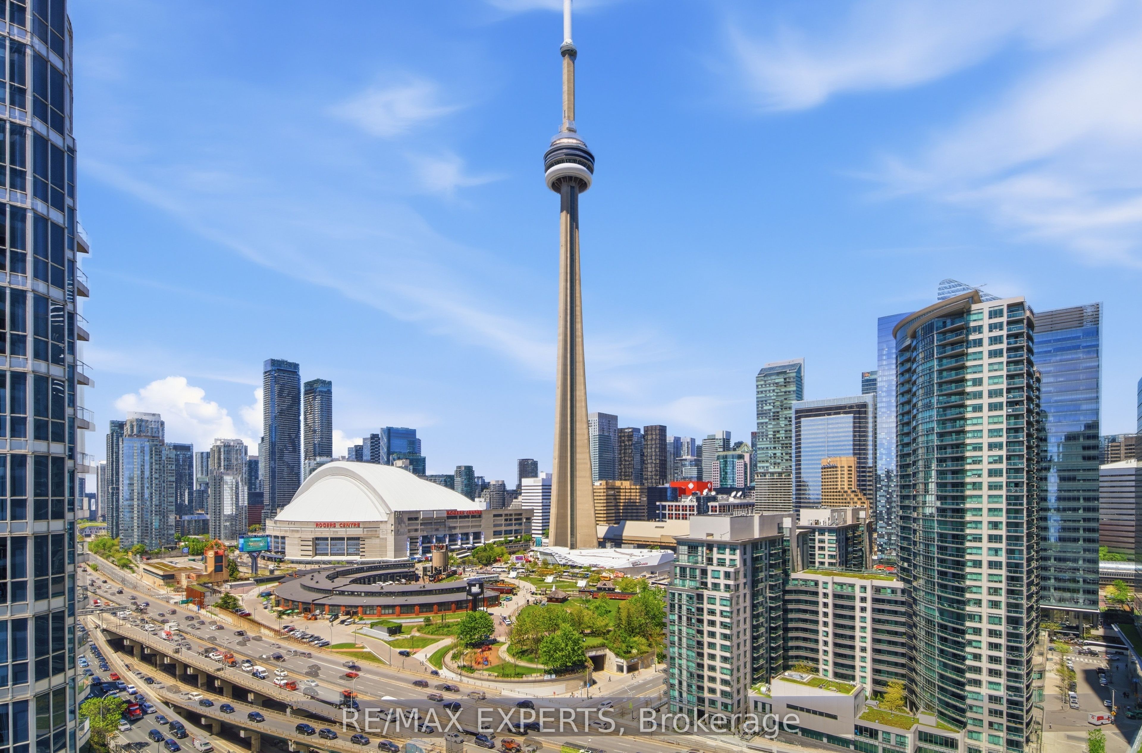 208 Queens Quay W 2211, Toronto, ON M5J 2Y5 photo 2