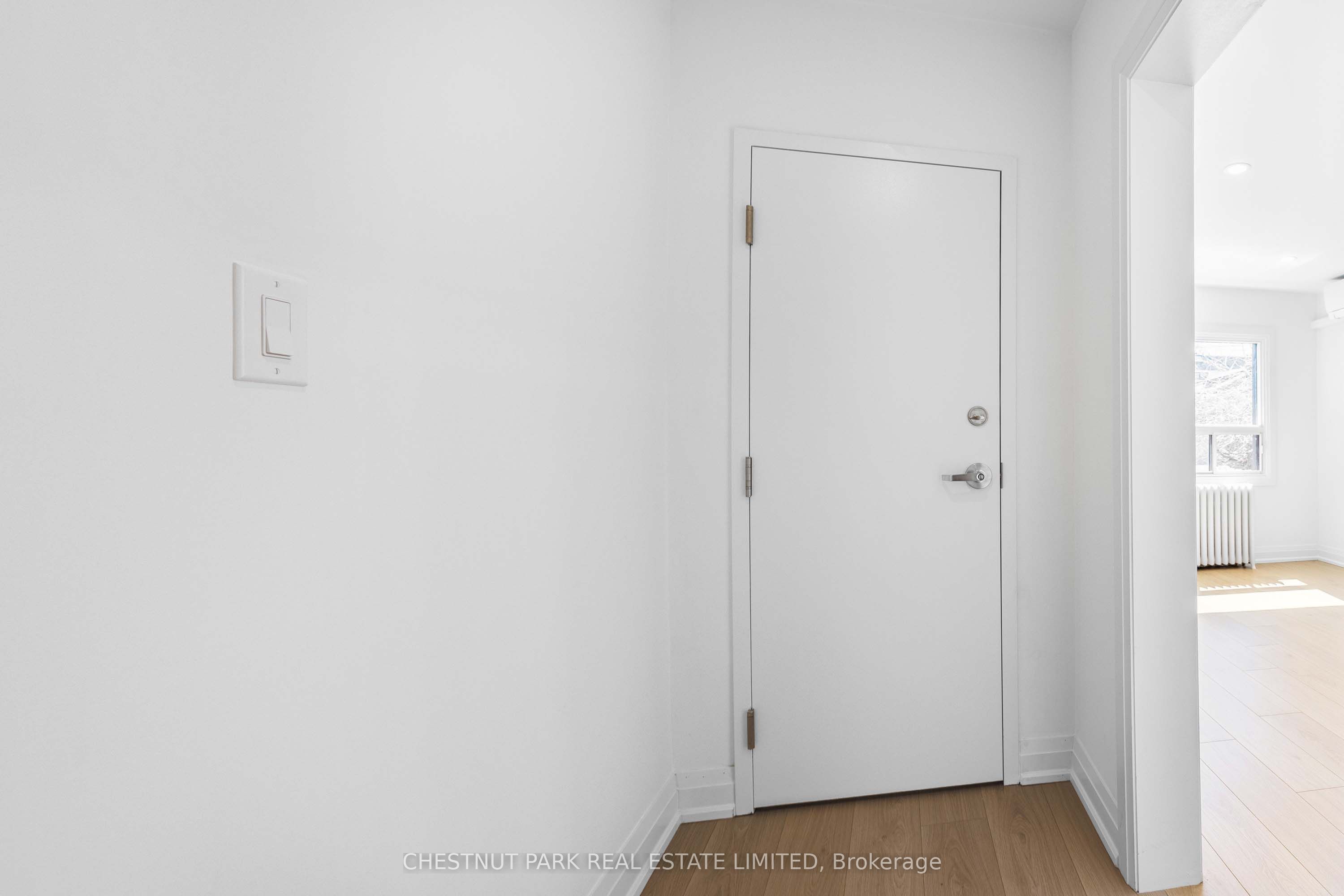 54 Mcnairn Avenue Upper, Toronto, ON M5M 2H5 photo 5