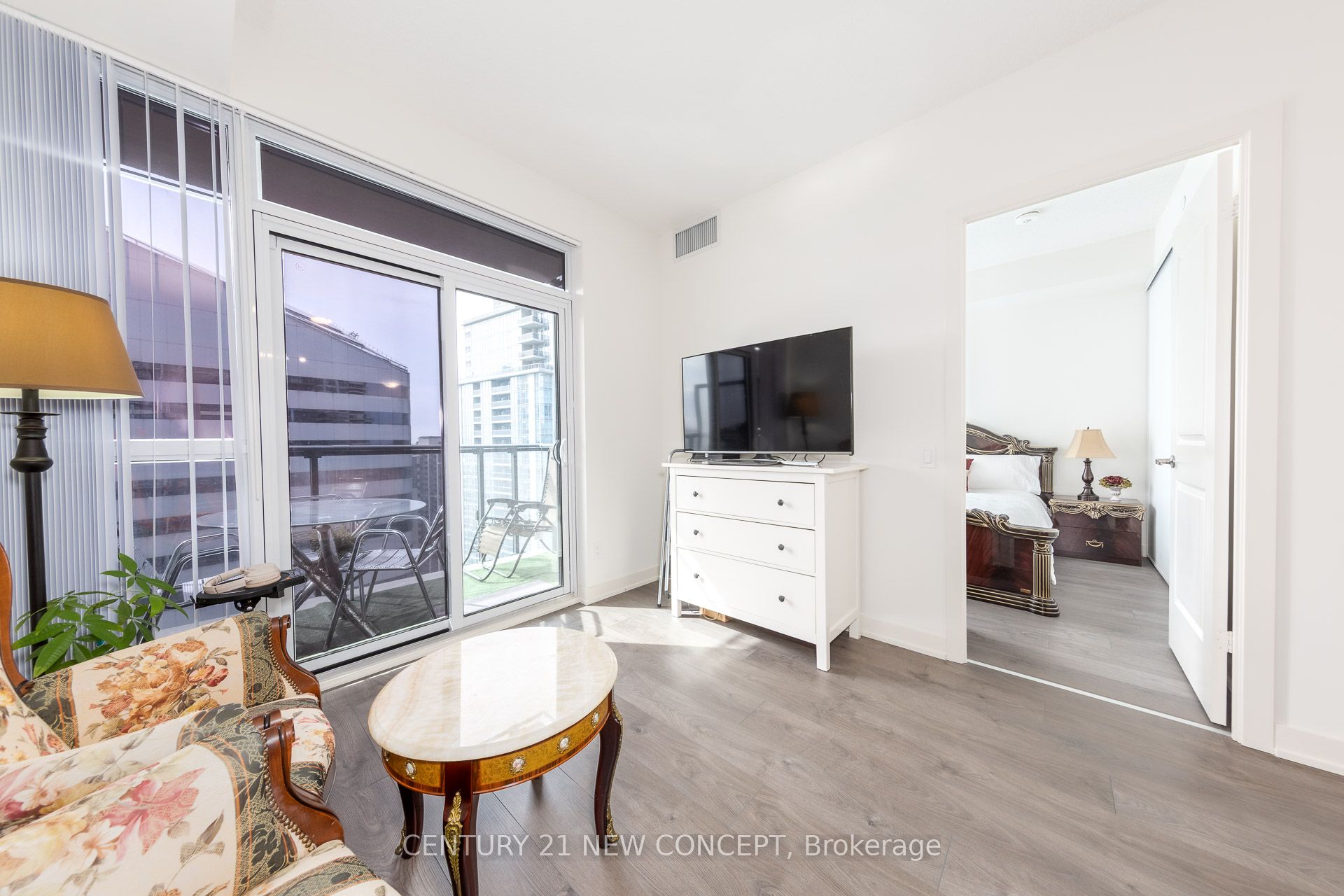 4955 Yonge Street 2712, Toronto, ON M2N 0L8 photo 2