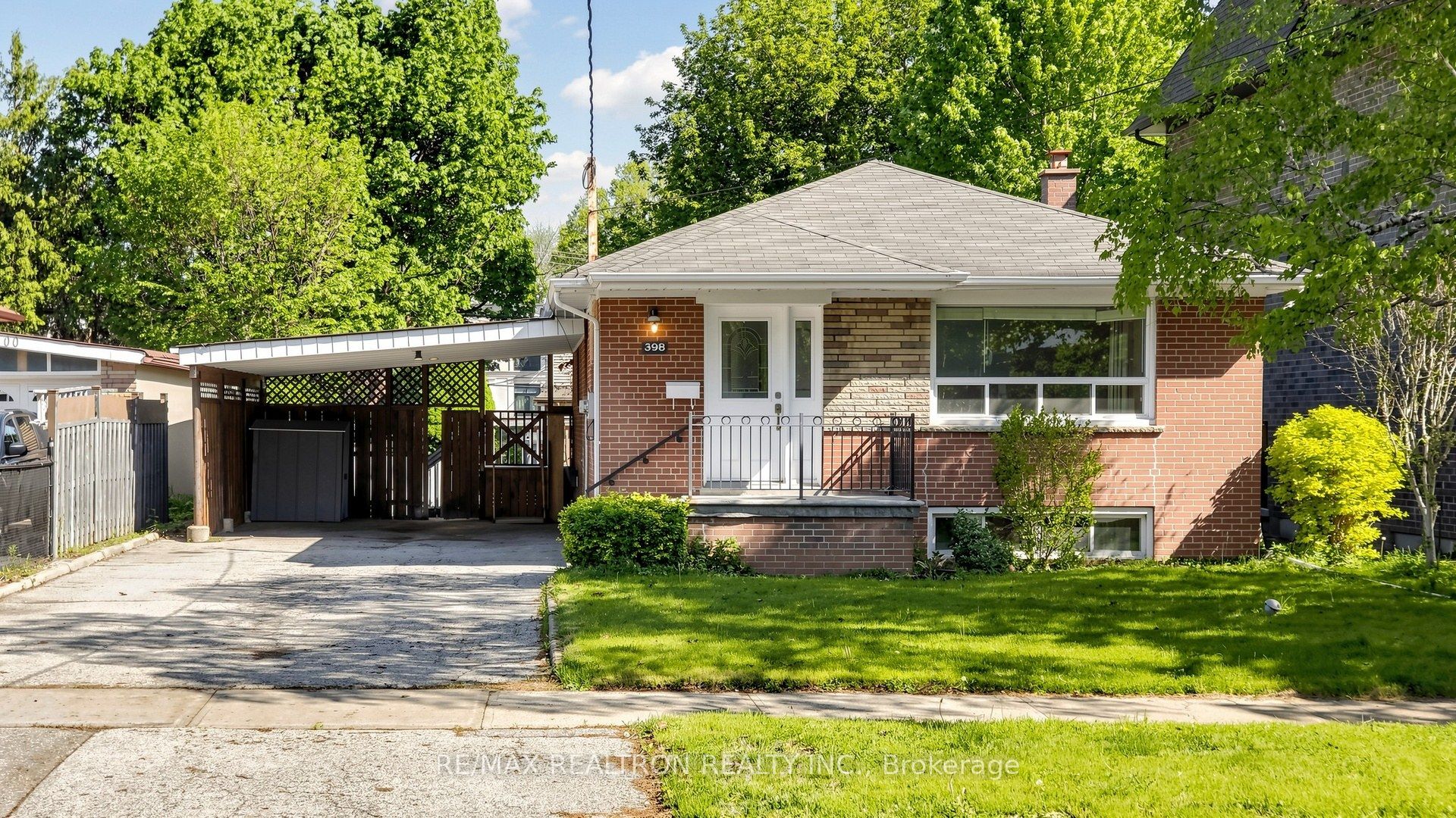 398 Connaught Avenue, Toronto, ON M2R 2M2