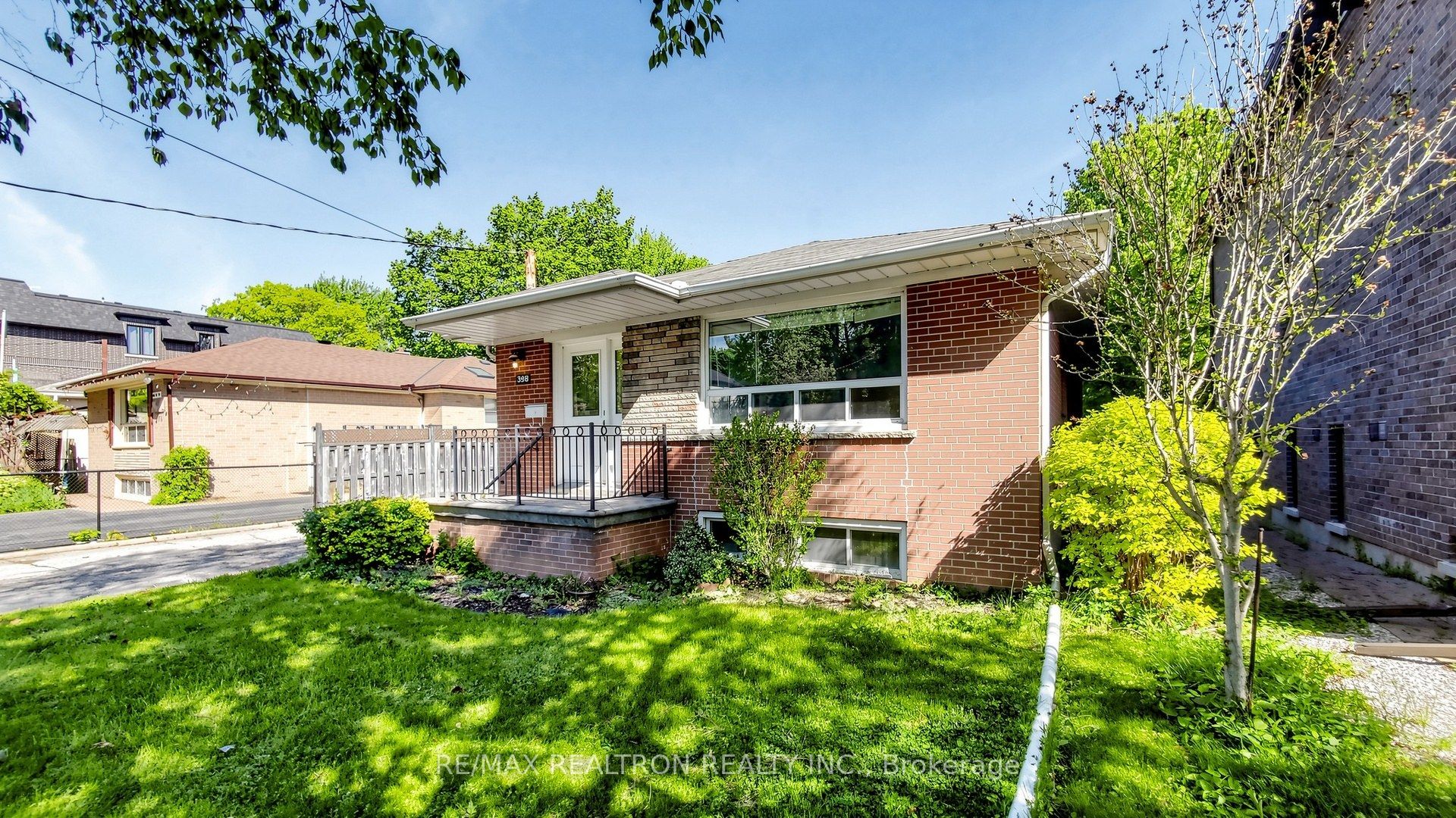 398 Connaught Avenue, Toronto, ON M2R 2M2 photo 4