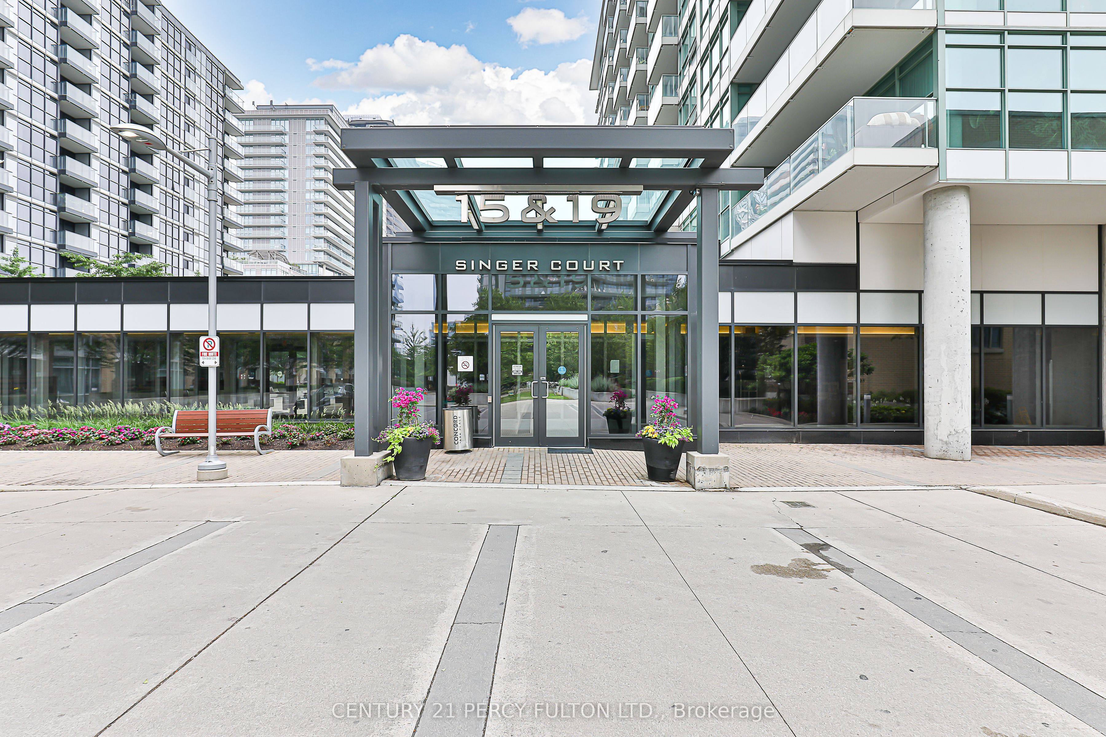 19 Singer Court 1612, Toronto, ON M2K 0B2