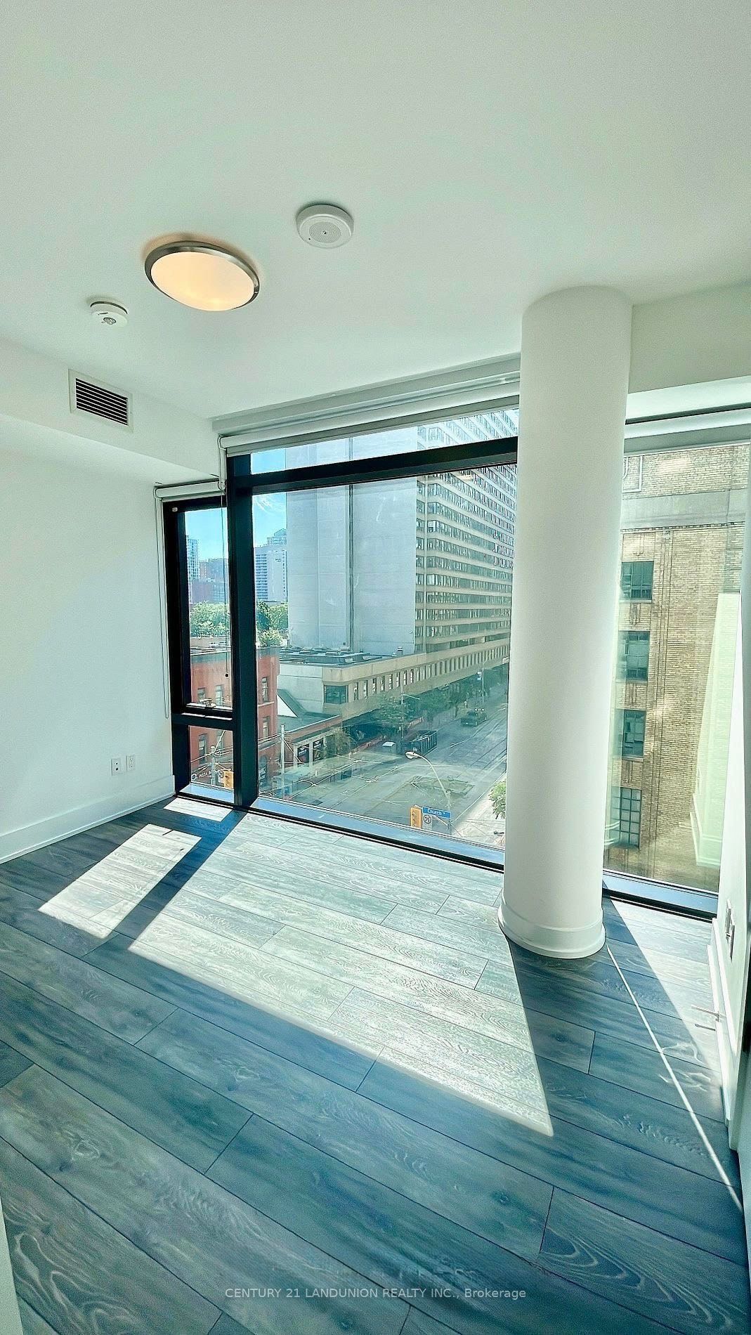 403 Church Street 508, Toronto, ON M4Y 2C2 photo 4