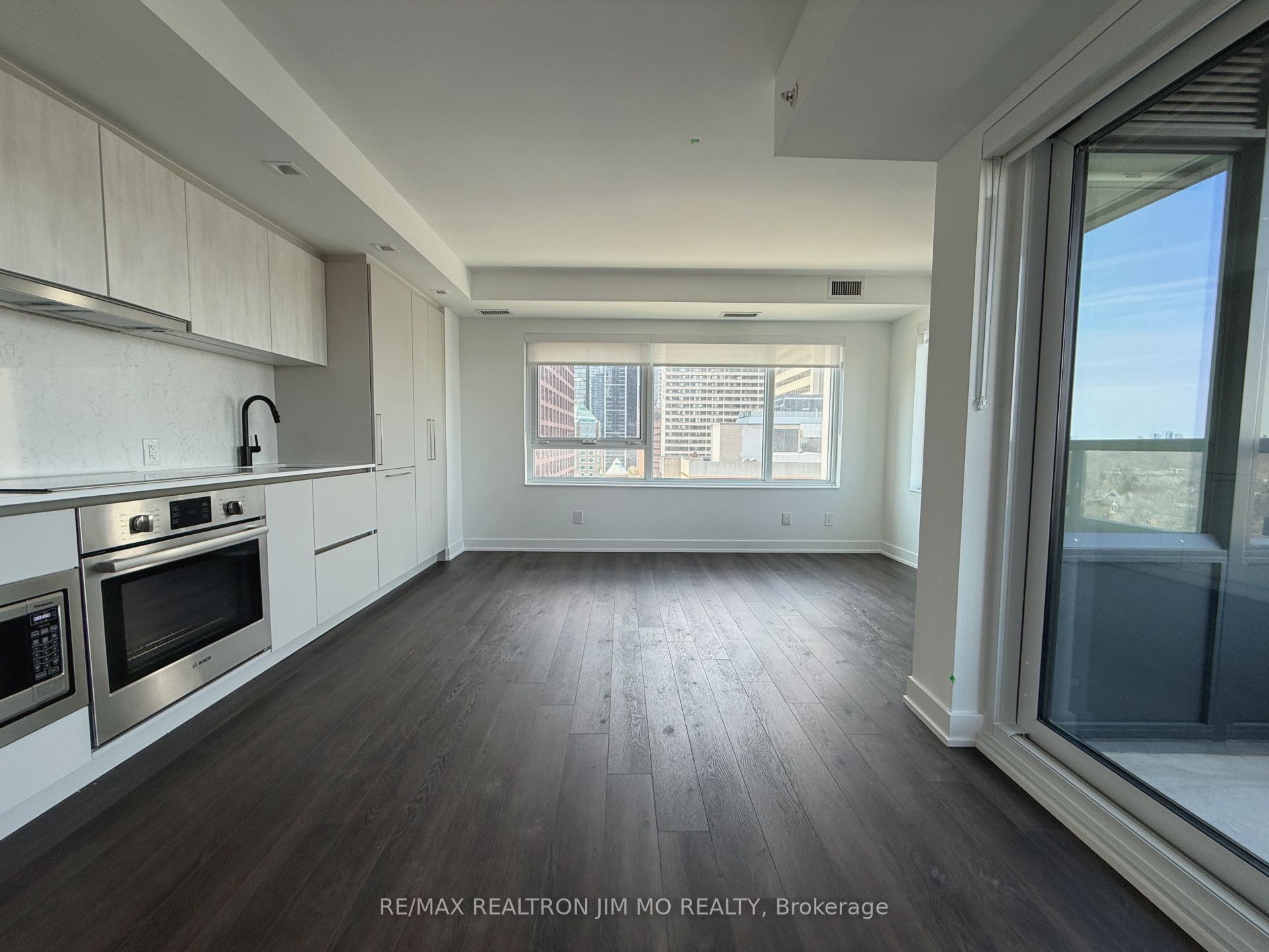 609 Sherbourne Street 1104, Toronto, ON M4X 0A4 photo 3