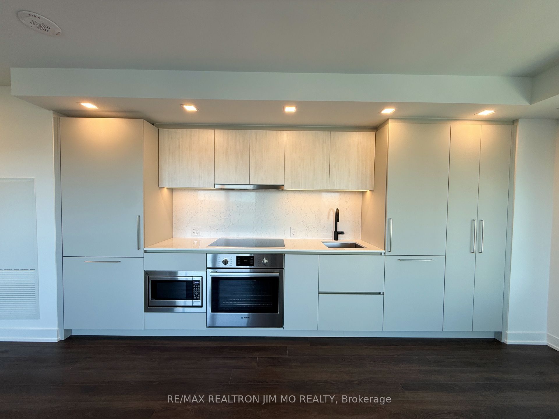 609 Sherbourne Street 1104, Toronto, ON M4X 0A4 photo 4