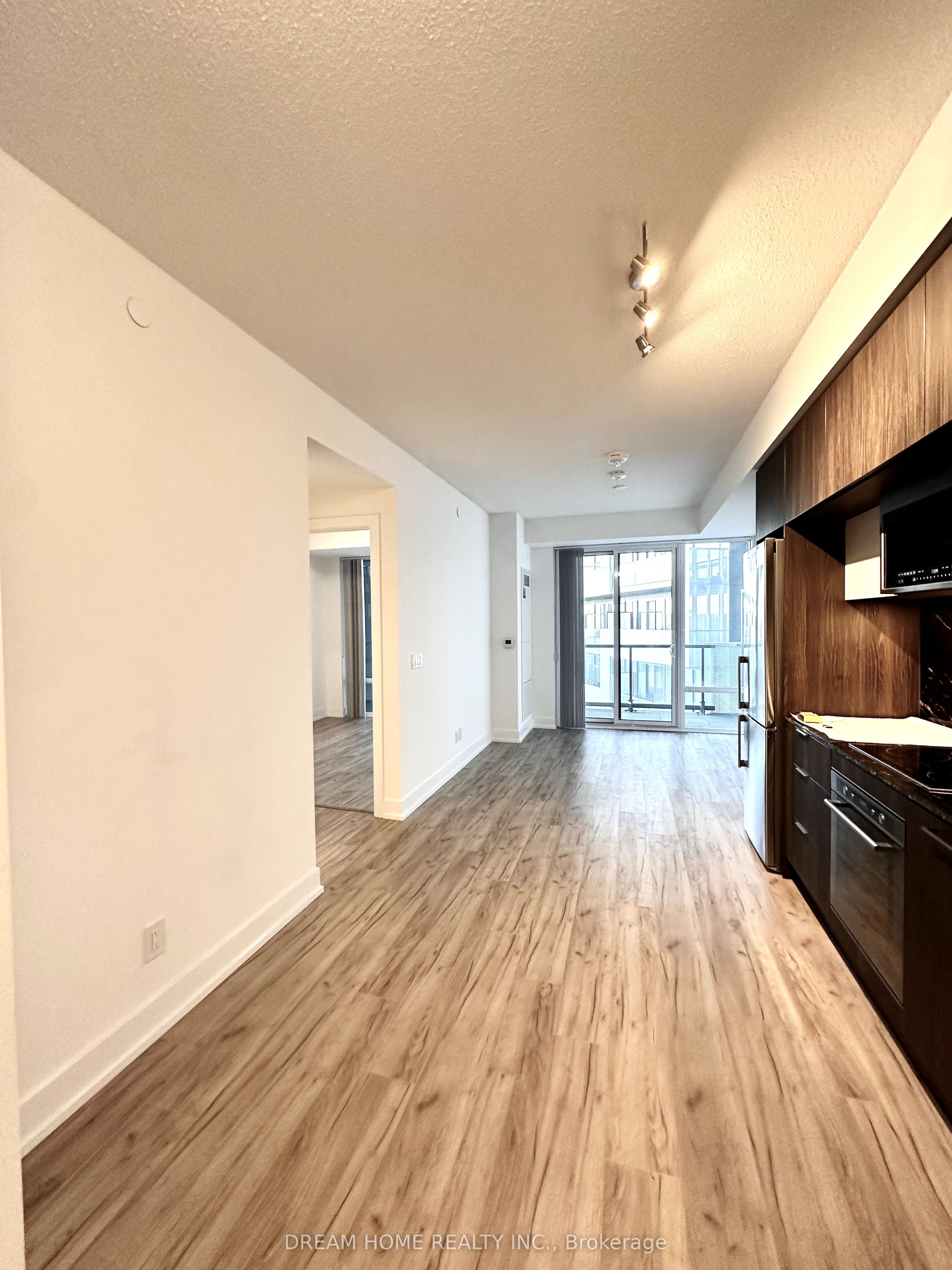 25 Adra Grado Way 802, Toronto, ON M2J 0H6 photo 3