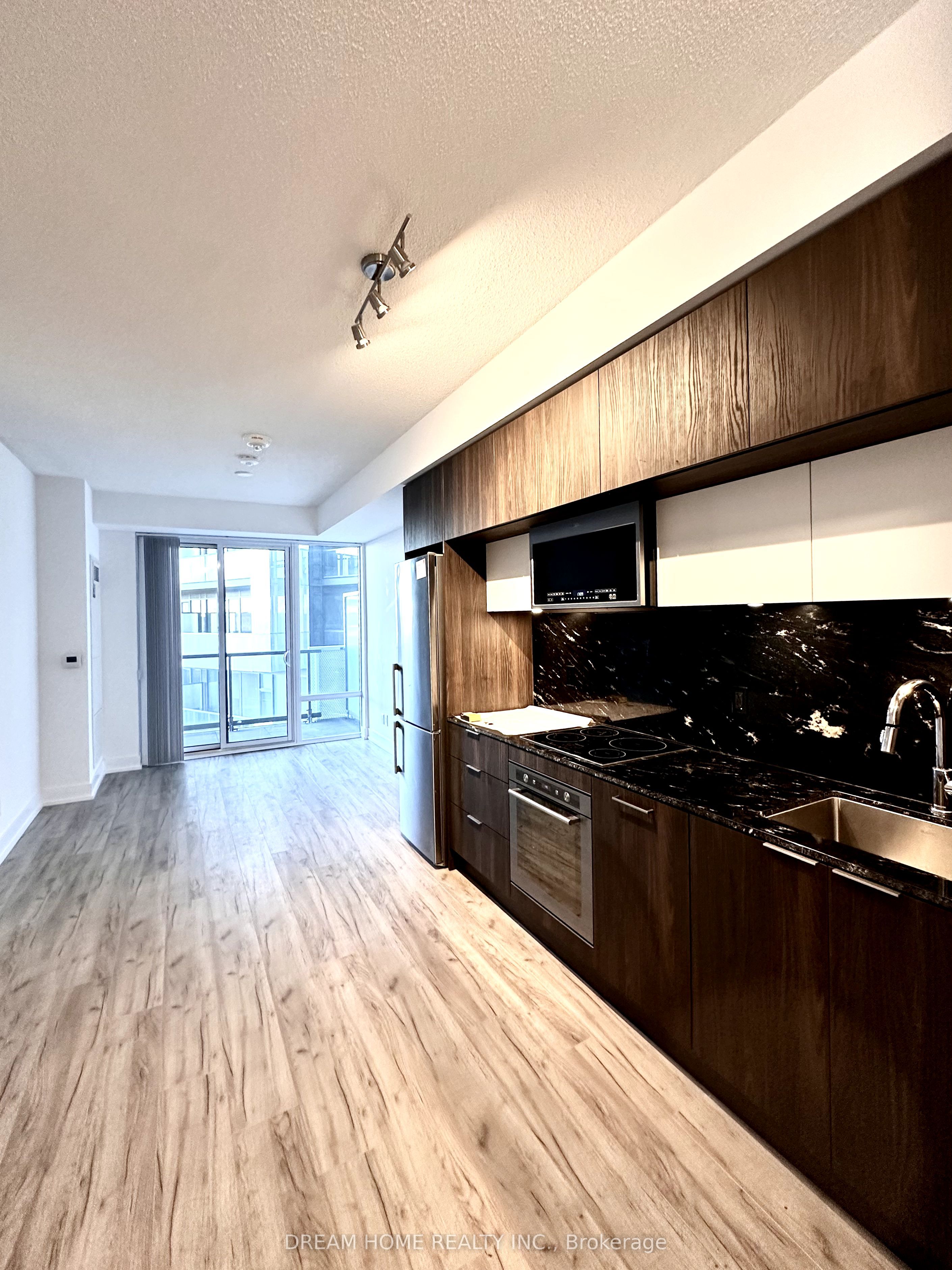 25 Adra Grado Way 802, Toronto, ON M2J 0H6 photo 4