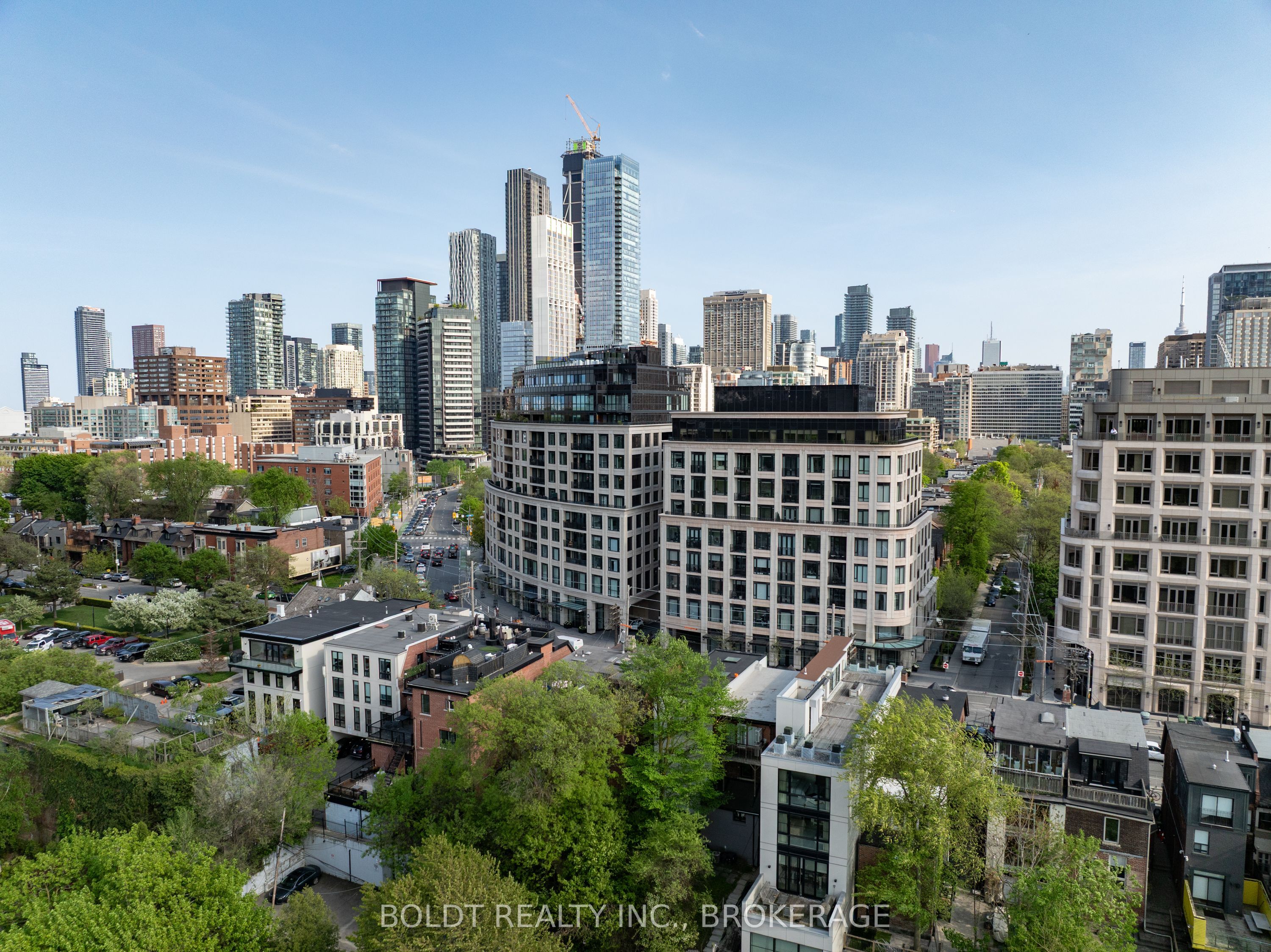 181 Davenport Road 702, Toronto, ON M5R 1J1 photo 2