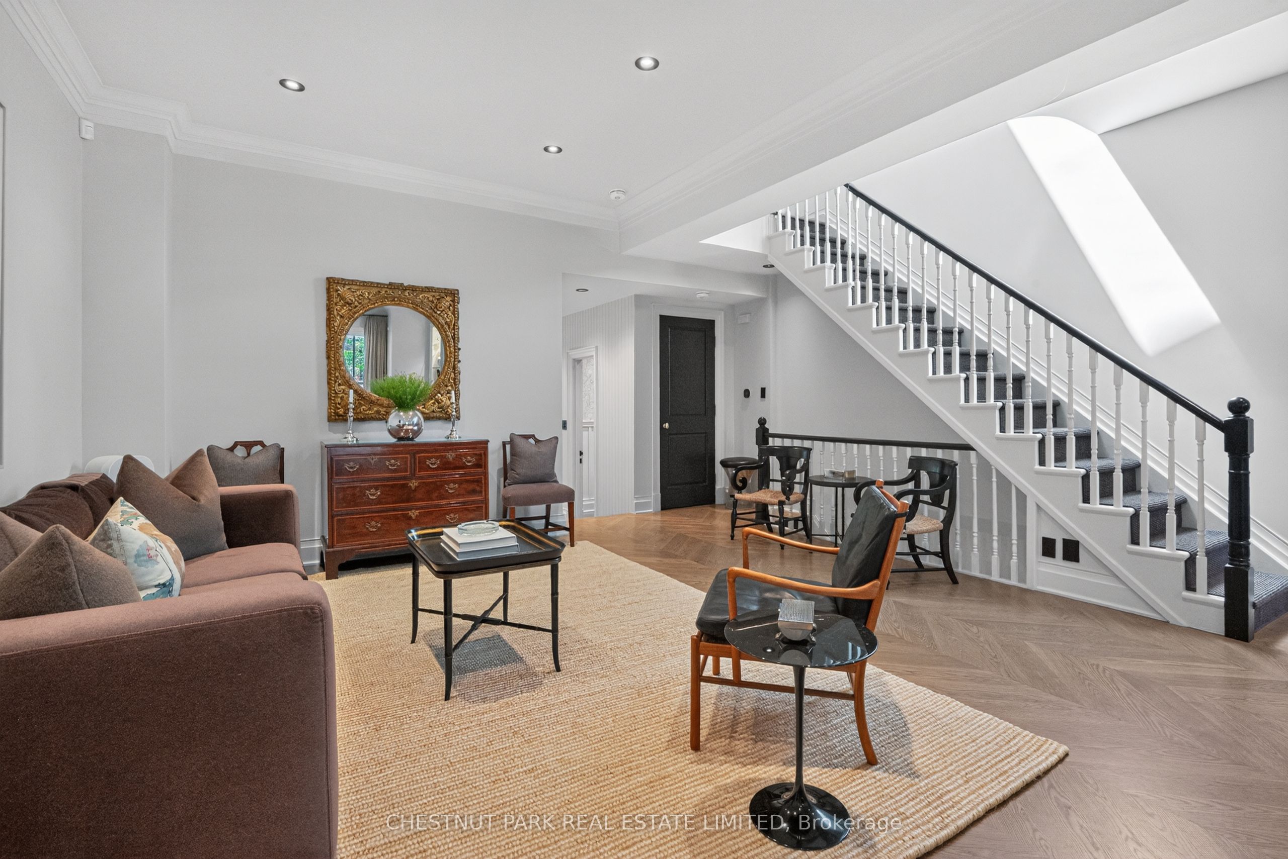 47 Walker Avenue, Toronto, ON M4V 1G3 photo 4