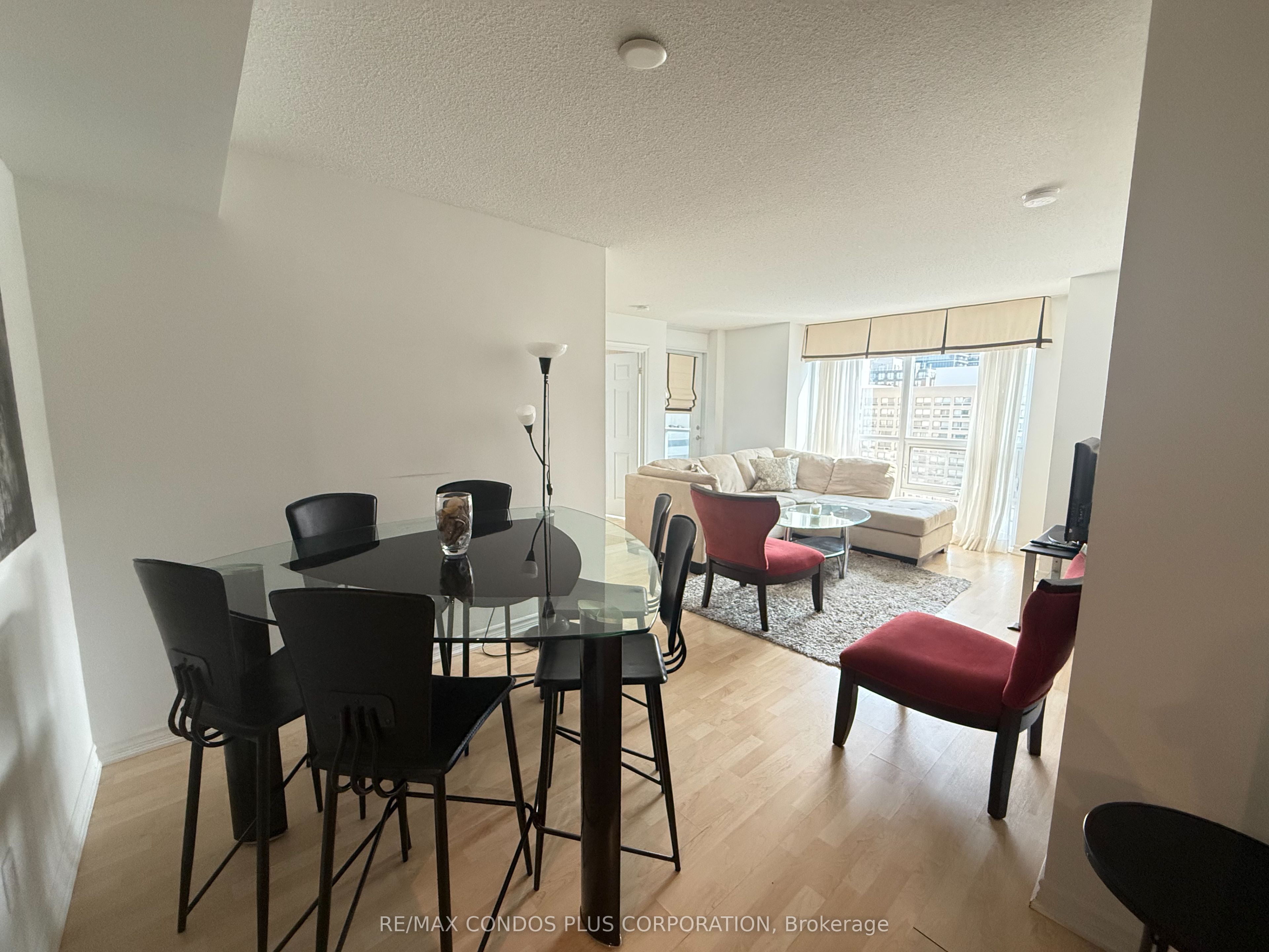 761 Bay Street 1402, Toronto, ON M5G 2R2 photo 5