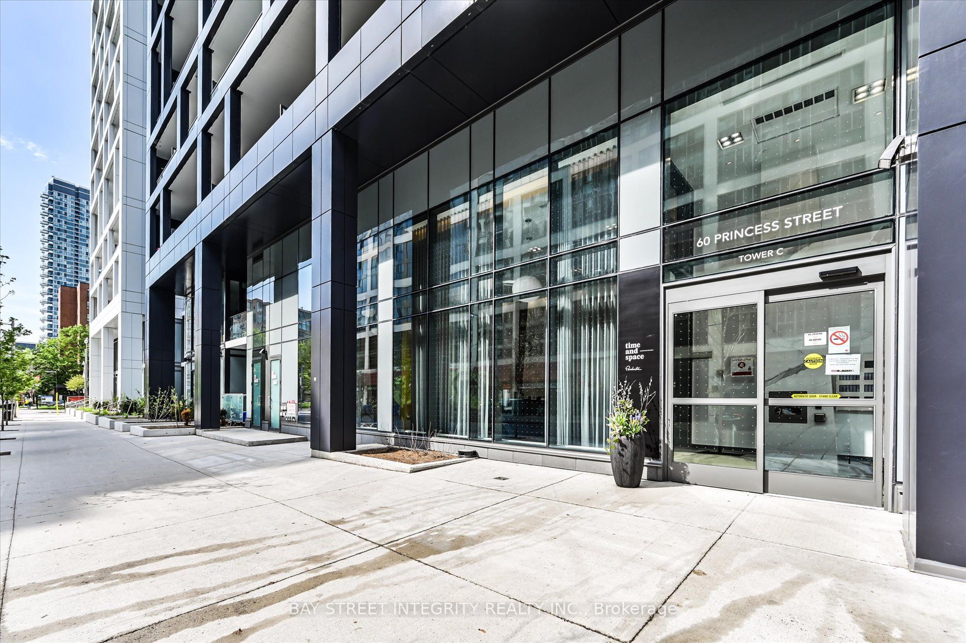 60 Princess Street 516, Toronto C08, ON M5A 2C7 photo 3