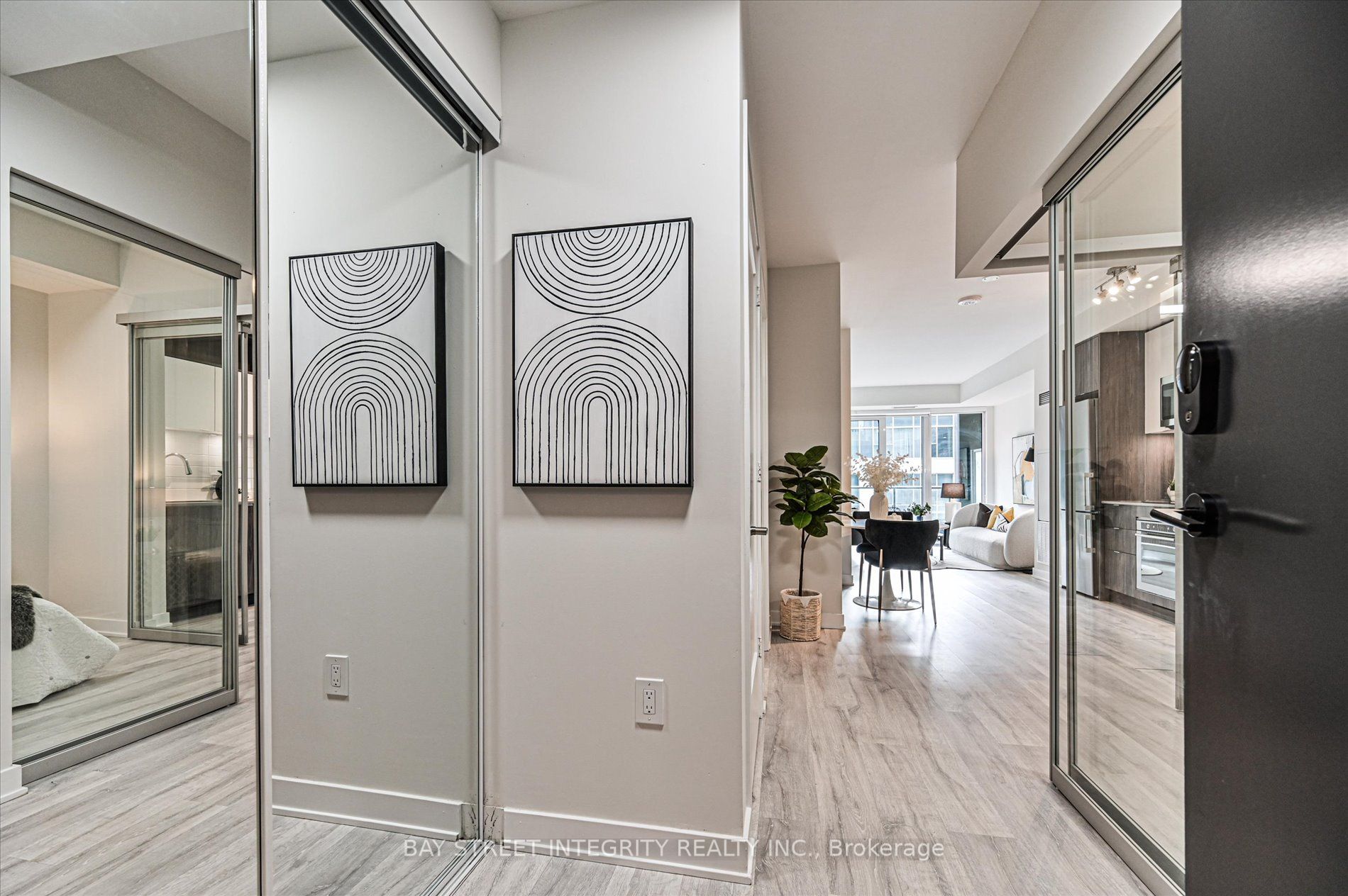 60 Princess Street 516, Toronto C08, ON M5A 2C7 photo 5