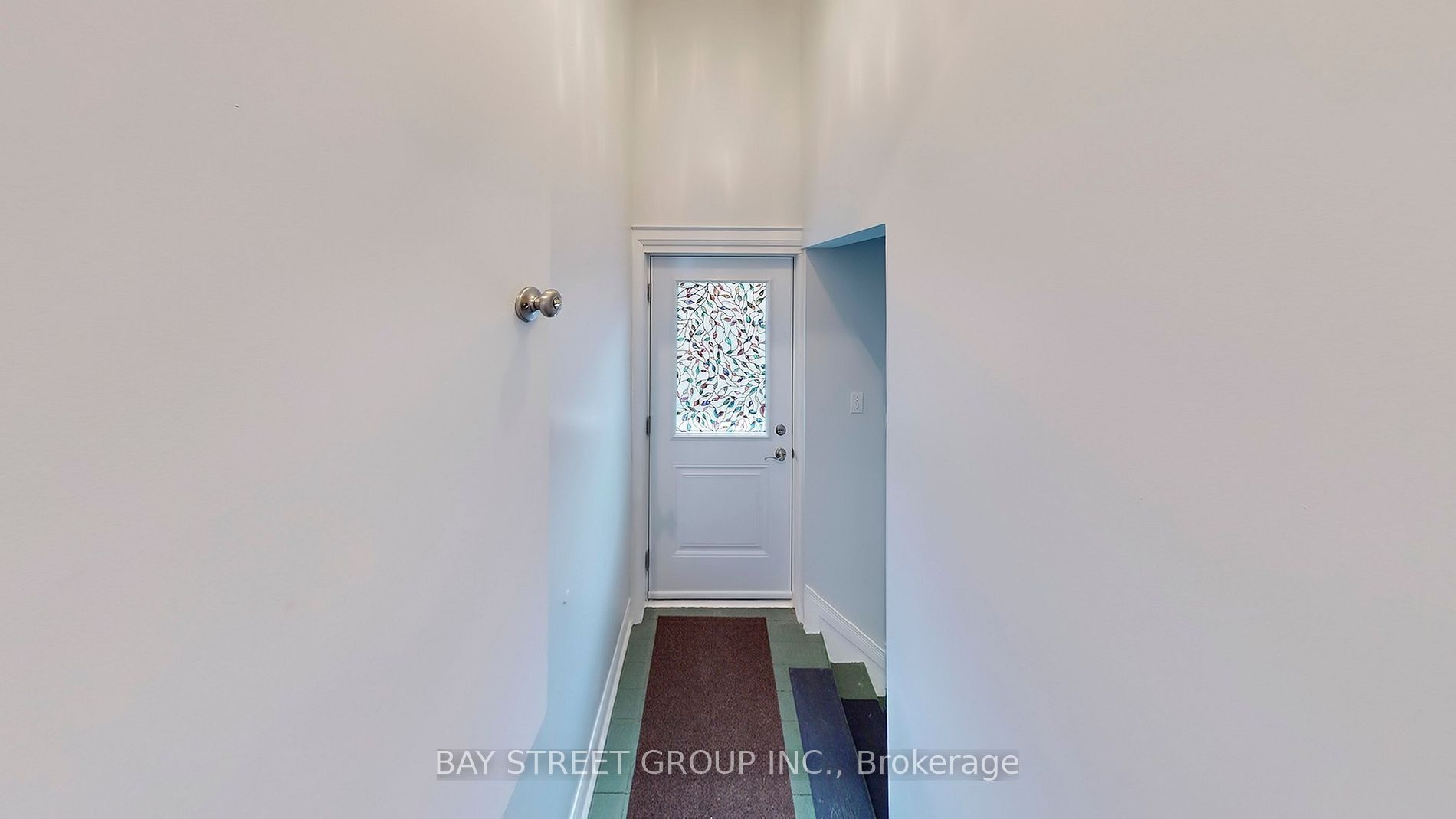 390 Roehampton Avenue Basement, Toronto, ON M4P 1S4 photo 3