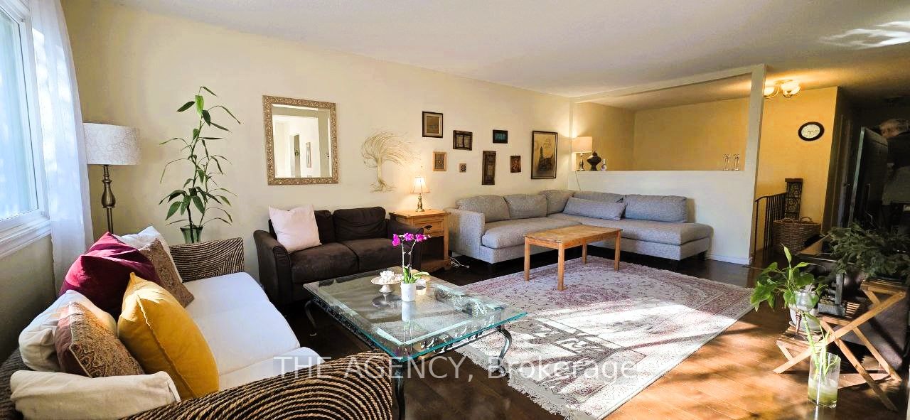 69 Silas Hill Drive Upper, Toronto, ON M2J 2X8 photo 2