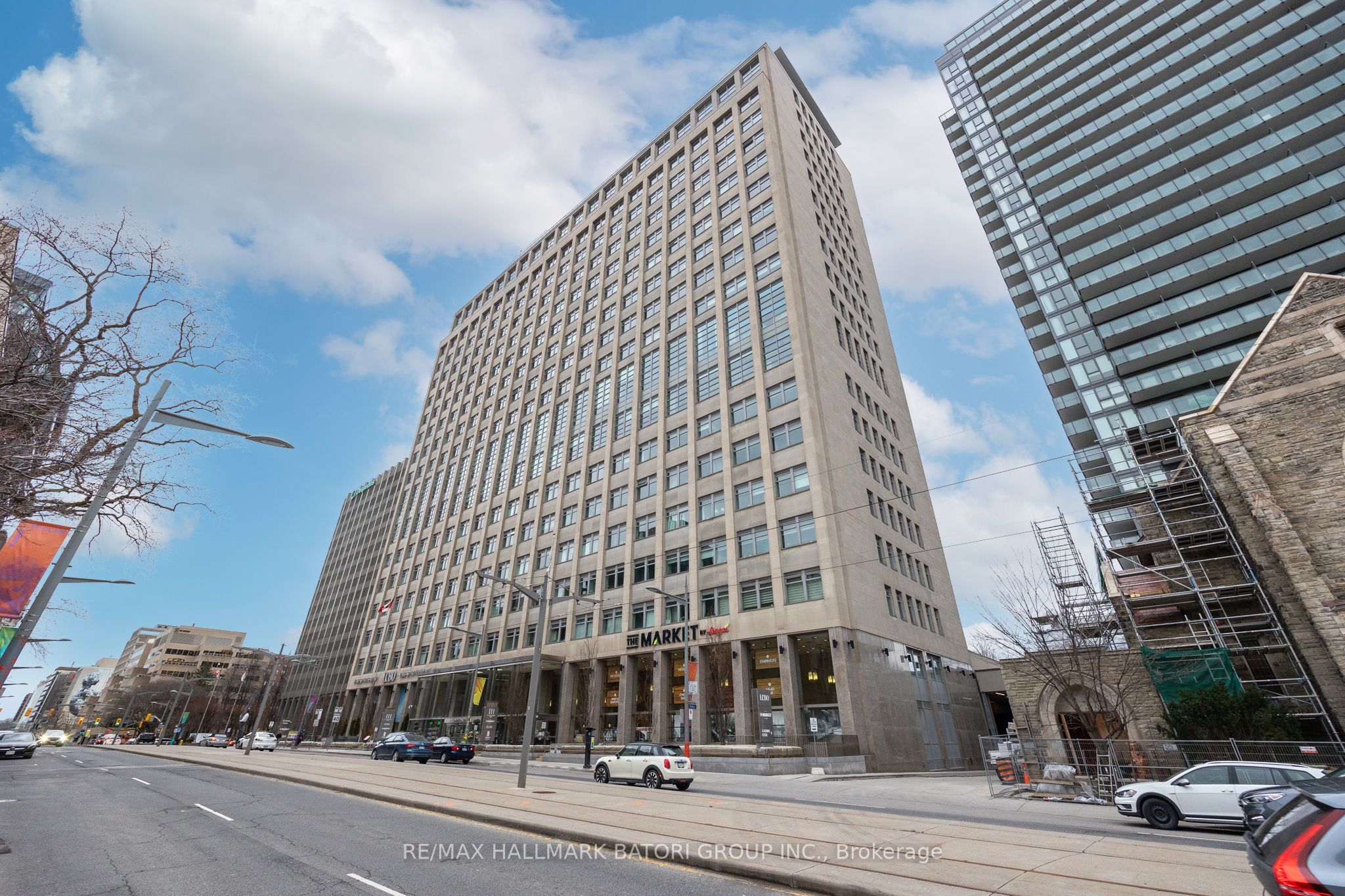 111 St Clair Avenue W 919, Toronto, ON M4V 1N5