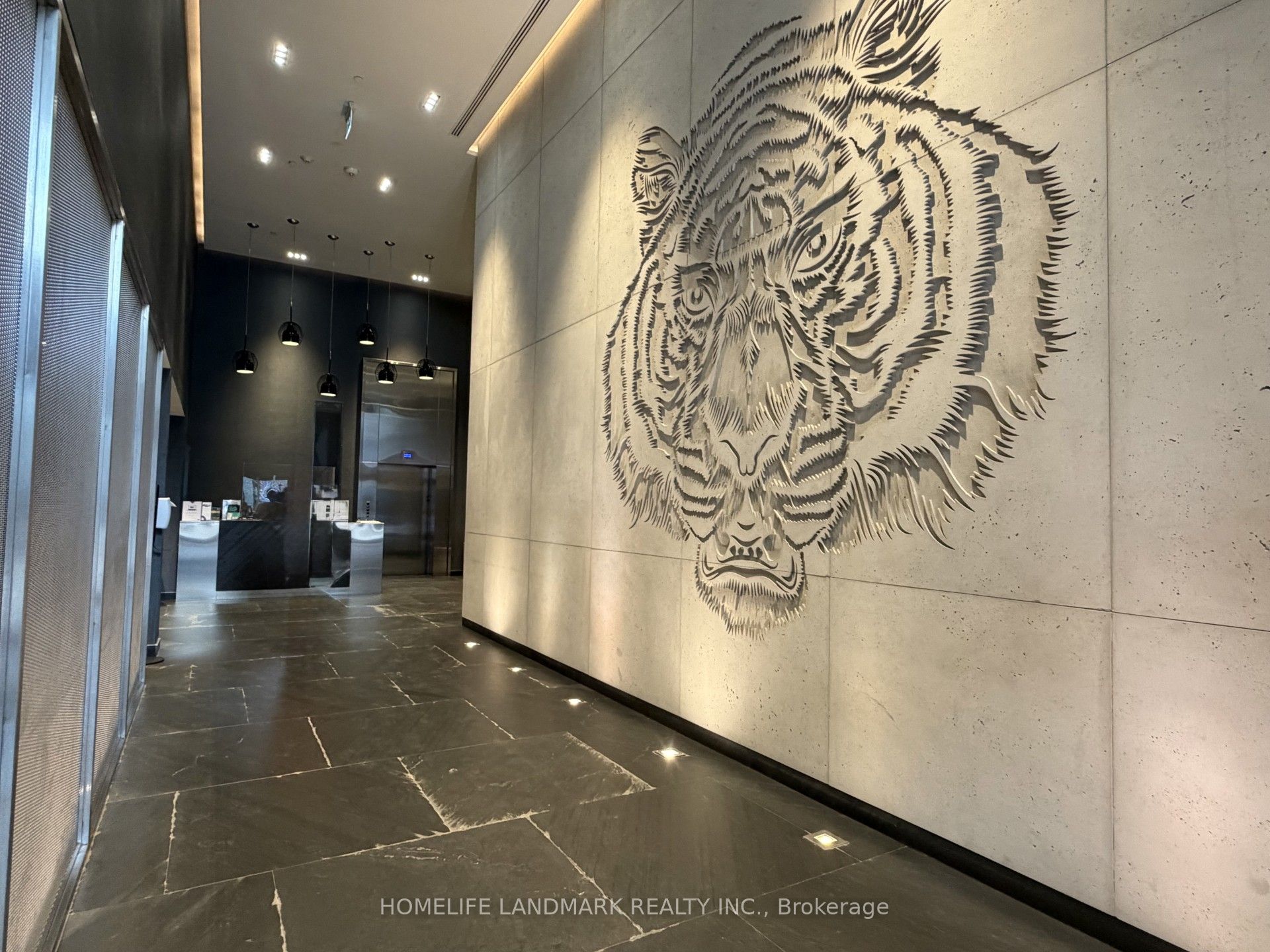 28 Wellesley Street E 308, Toronto, ON M4Y 0C4 photo 3