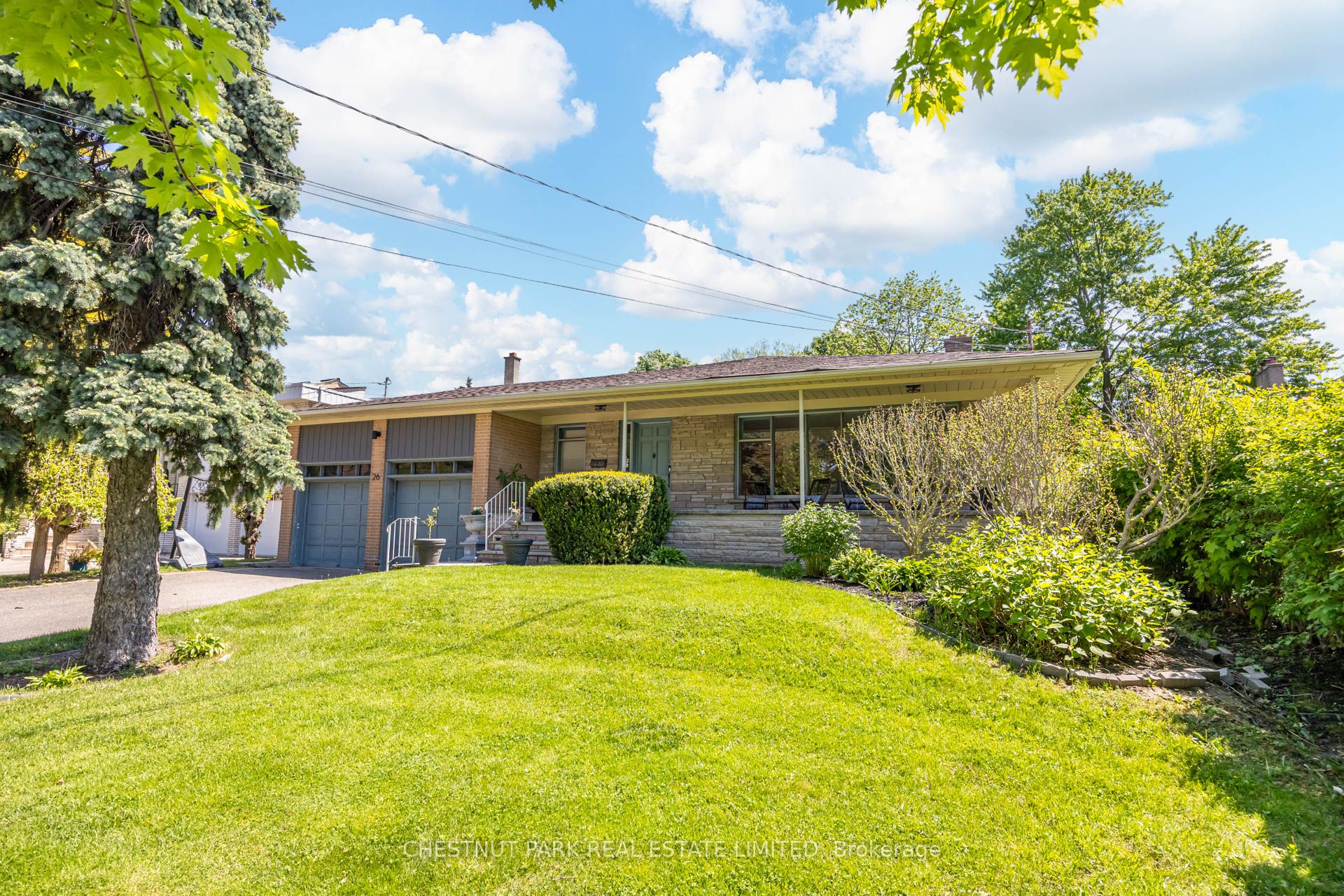 26 Hearthstone Crescent, Toronto, ON M2R 1G3