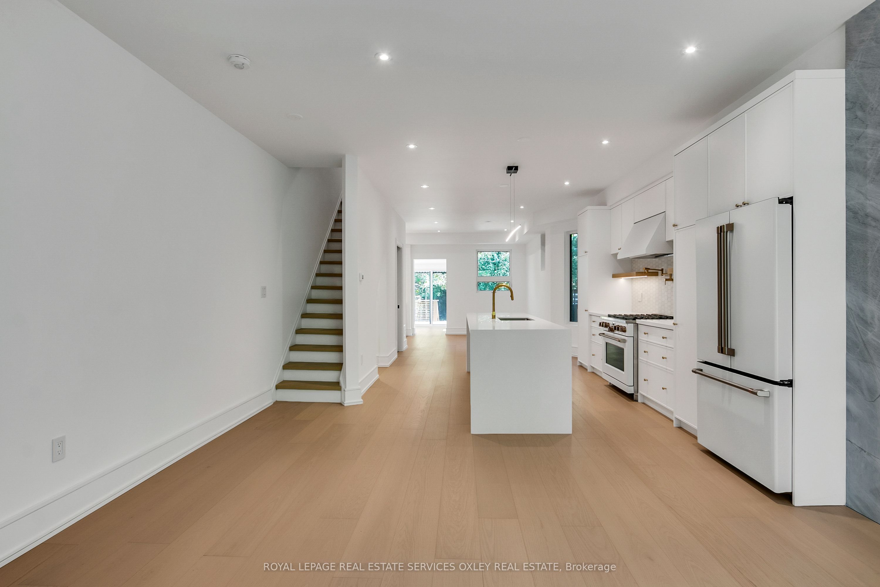 195 Albany Avenue, Toronto, ON M5R 3C7 photo 3