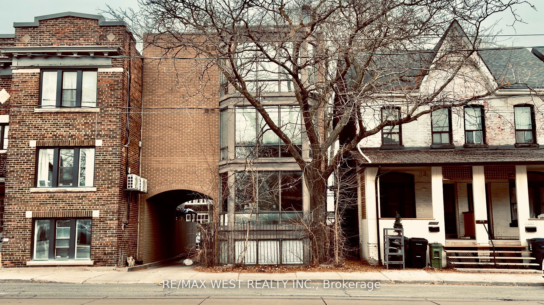 1061 Bathurst Street, Toronto, ON M5R 3G8
