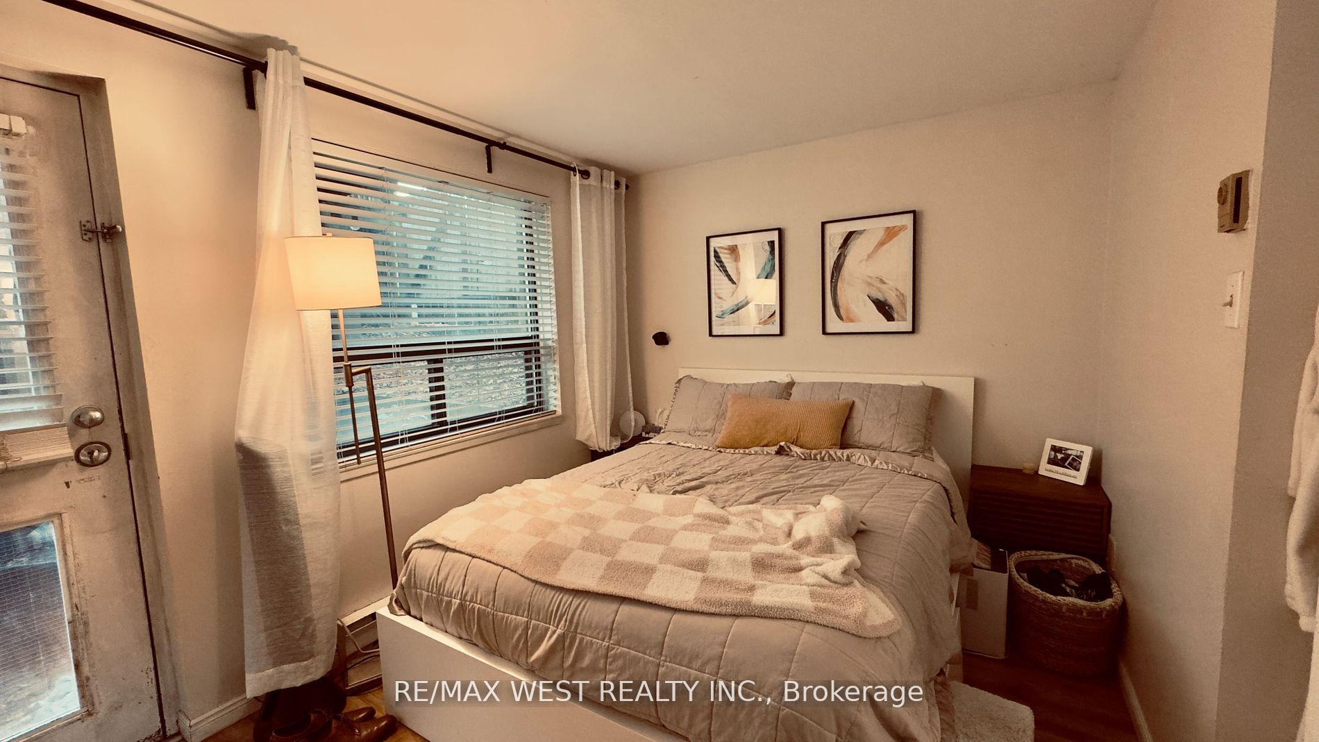 1061 Bathurst Street, Toronto, ON M5R 3G8 photo 4