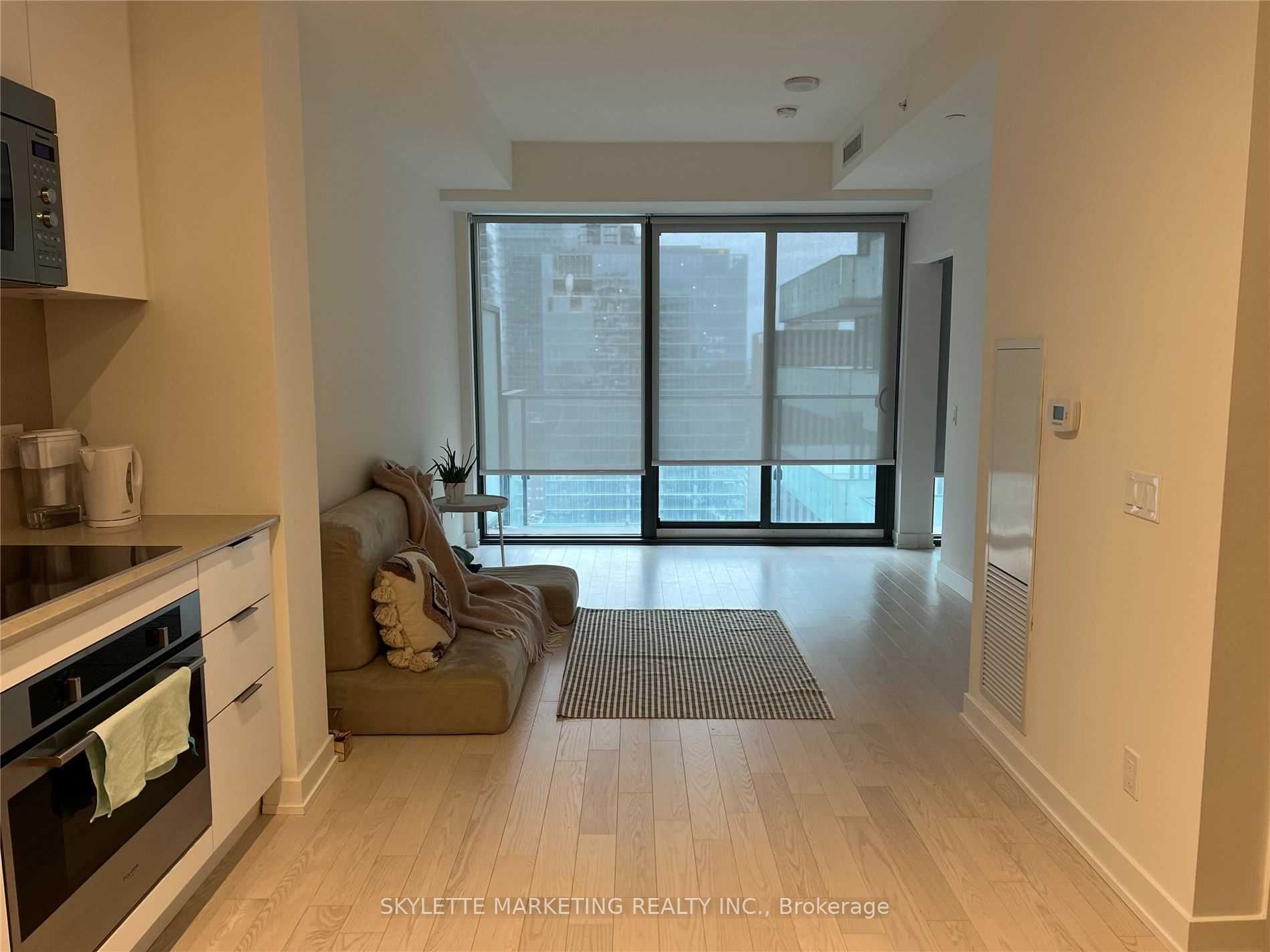20 Lombard Street 3607, Toronto, ON M5C 0A7 photo 4