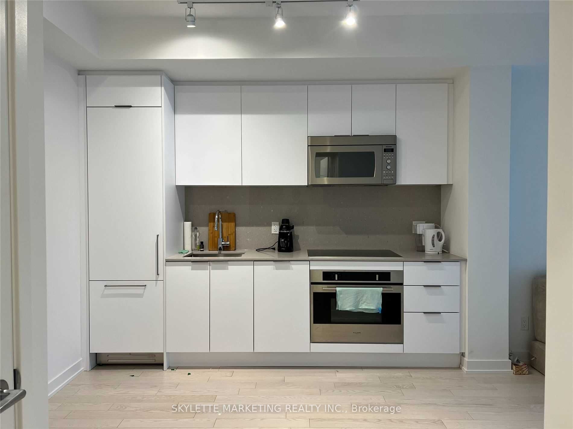 20 Lombard Street 3607, Toronto, ON M5C 0A7 photo 5