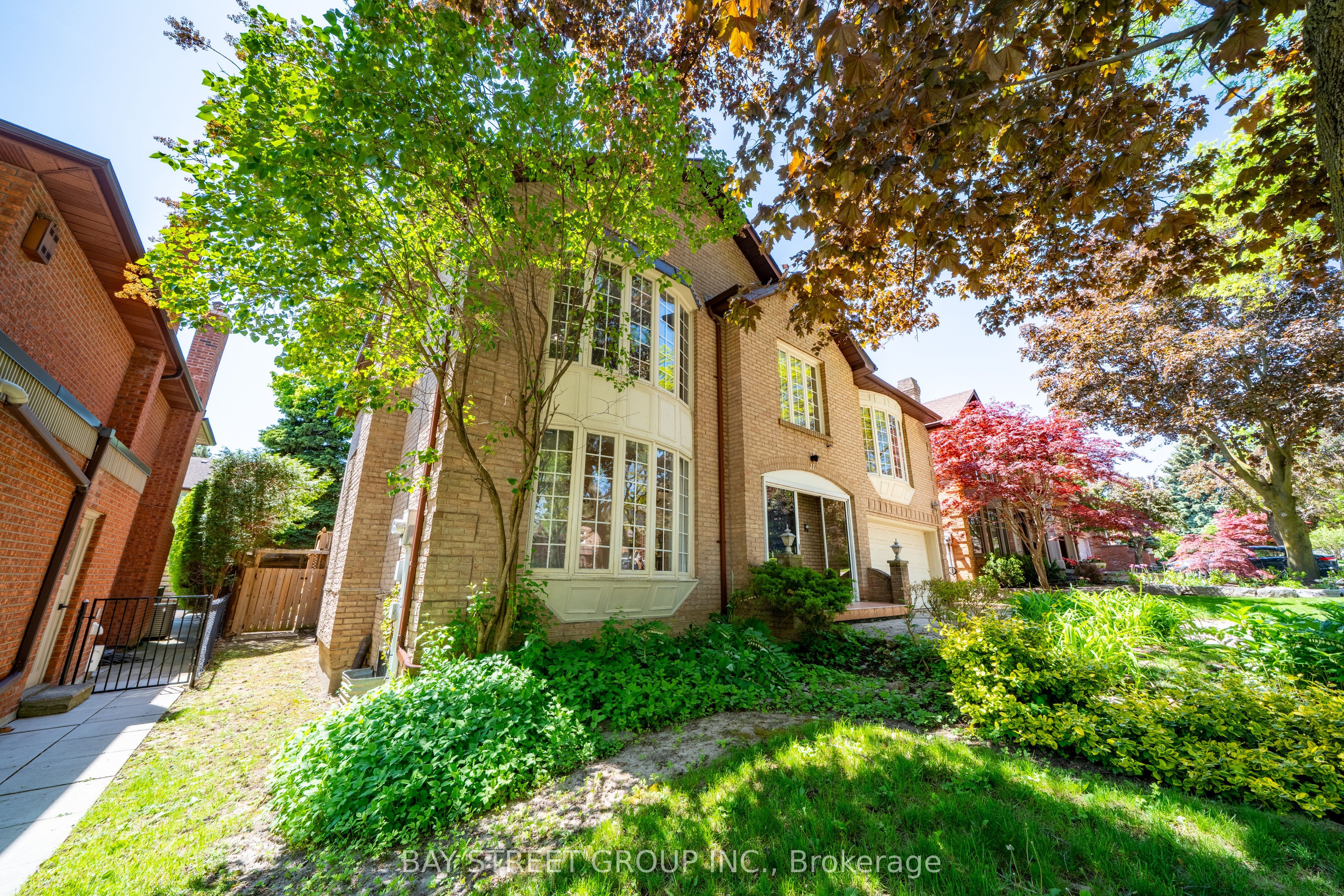 11 Riderwood Drive, Toronto, ON M2L 2X4 photo 3