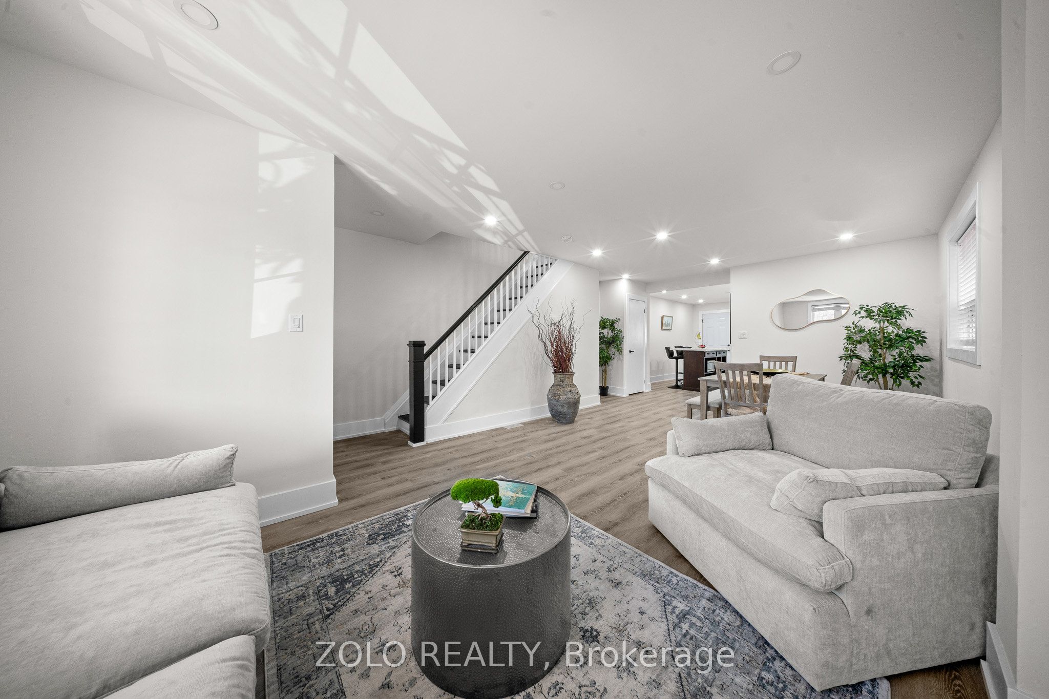 163 Cedric Avenue, Toronto, ON M6C 3X7 photo 5