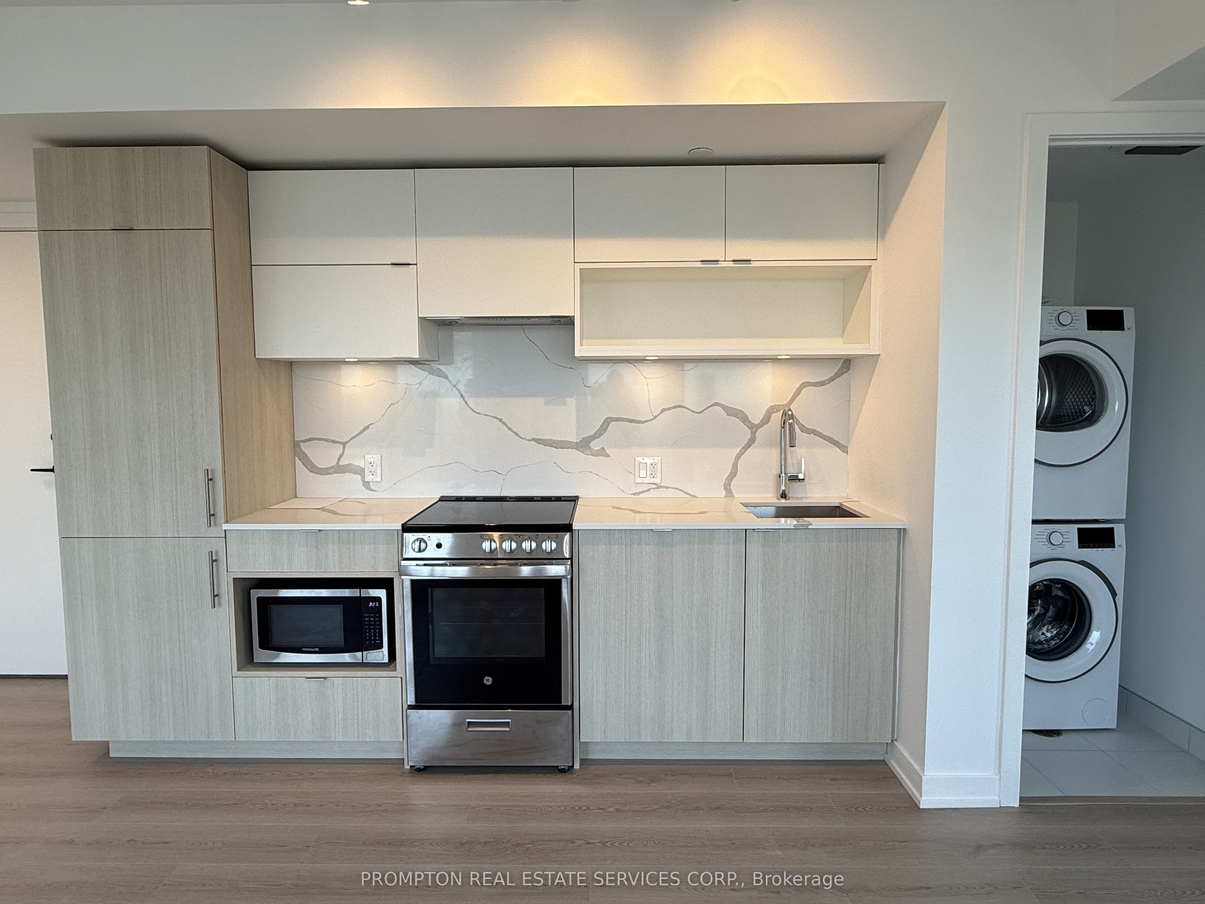 100 Queen Street E 3206, Toronto, ON M5C 0B5 photo 4