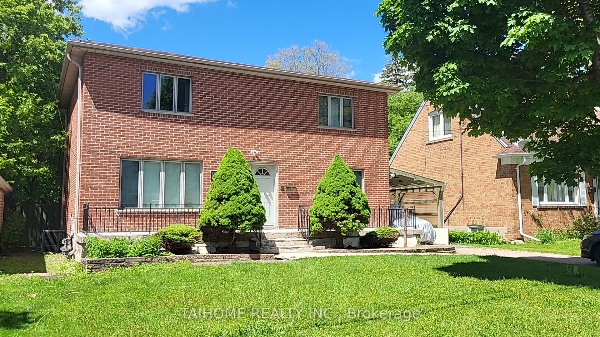 12 Vonda Avenue, Toronto, ON M2N 5E7 photo 2