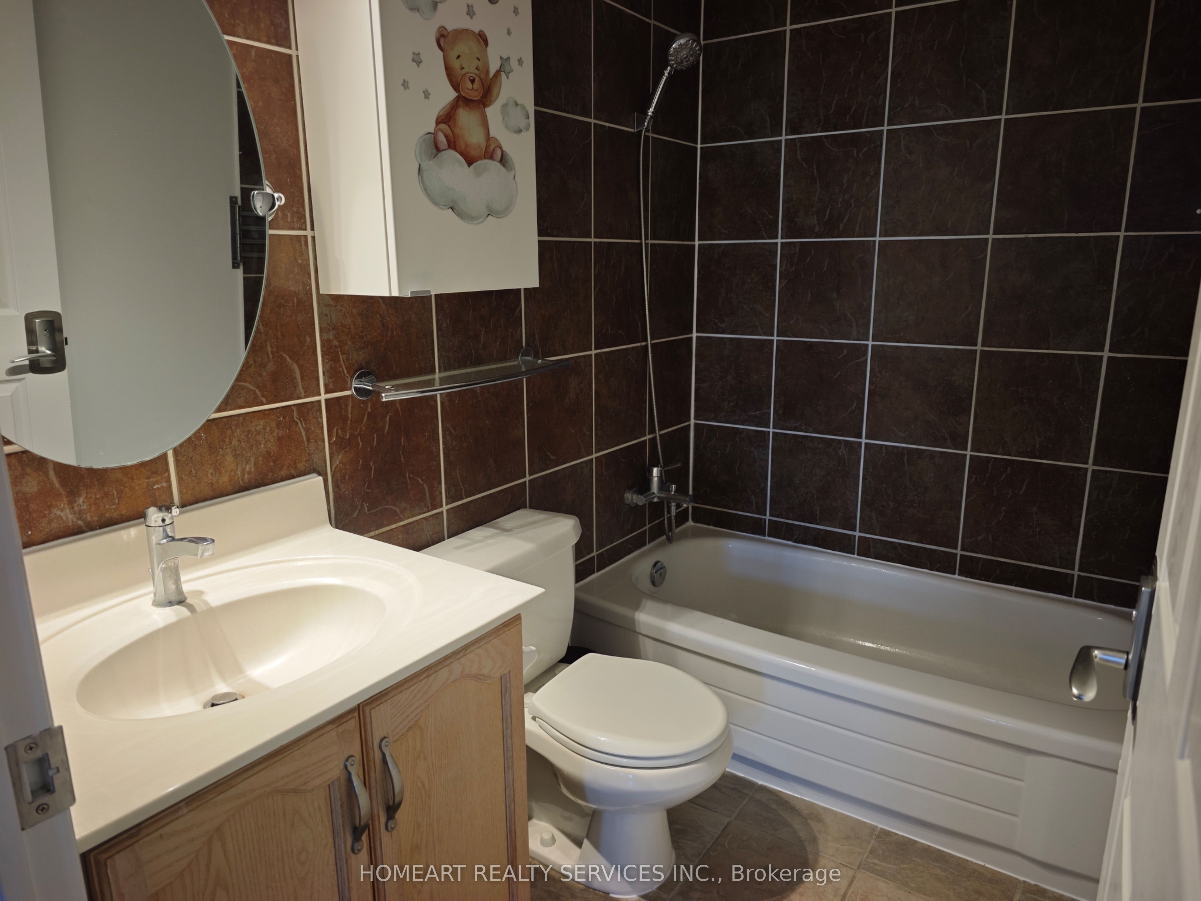 28 Pemberton Avenue 1007, Toronto, ON M2M 4L1 photo 5