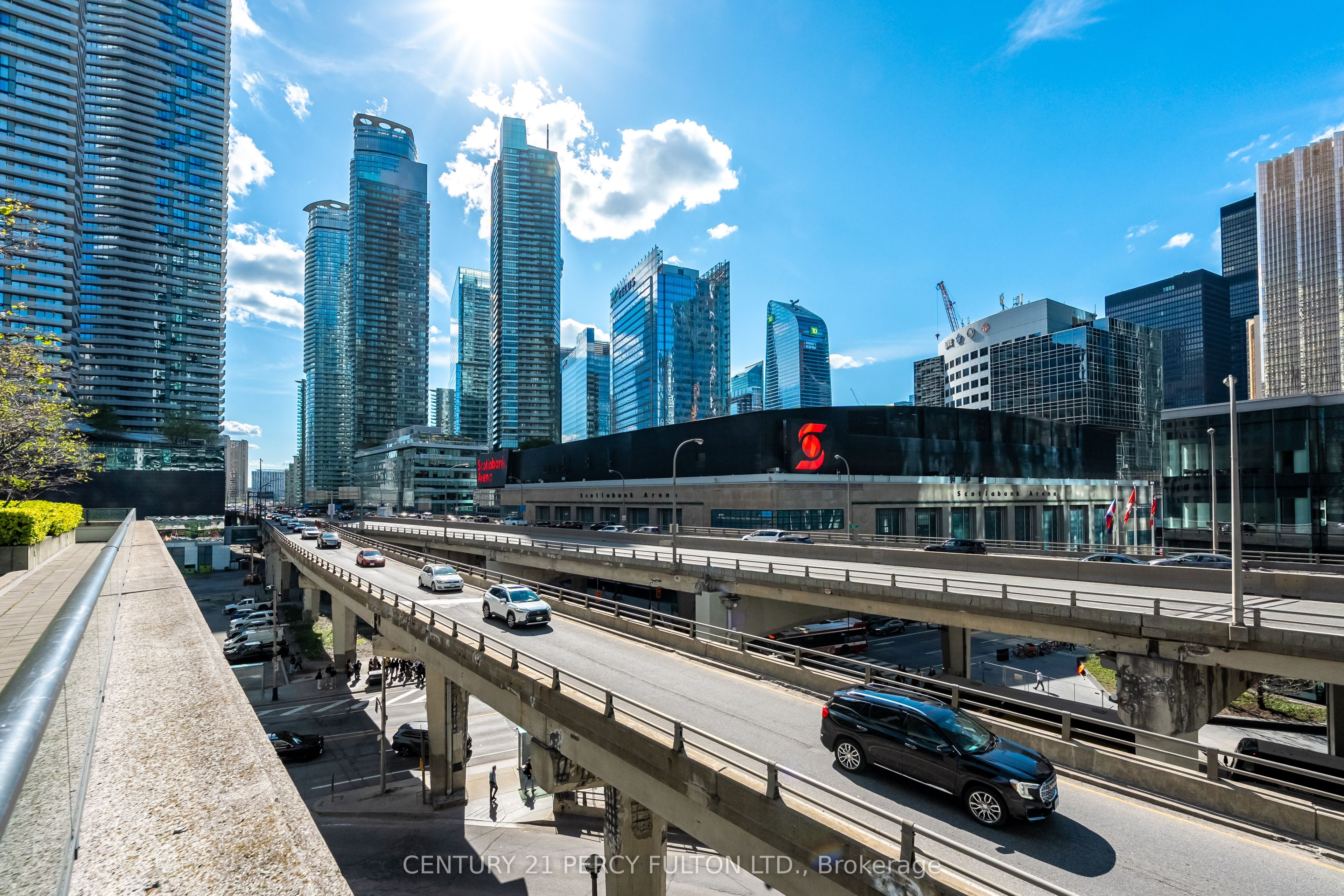 18 harbour Street 703, Toronto, ON M5J 2Z6 photo 3