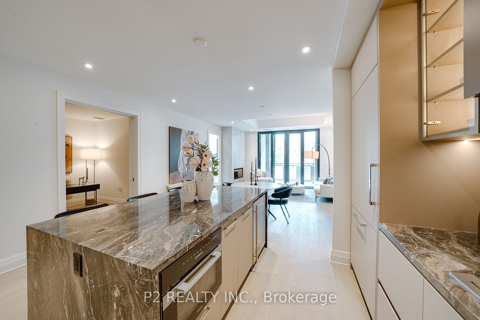2 Forest Hill Road 208, Toronto, ON M4V 2L3 photo 2
