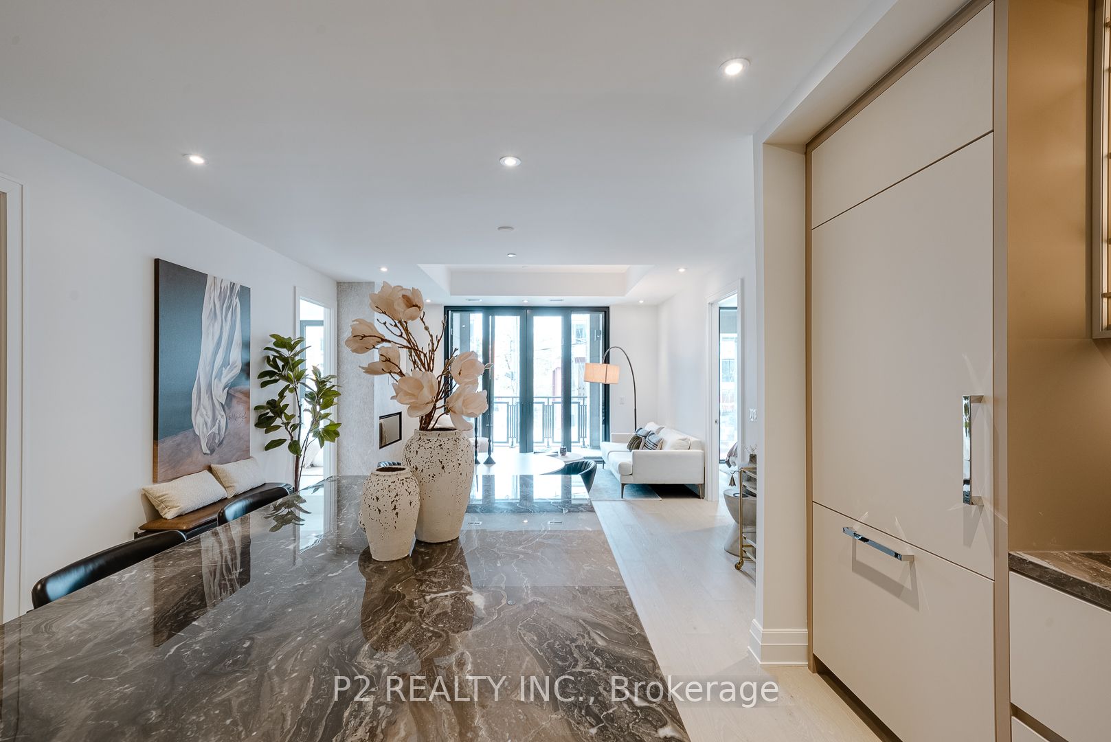 2 Forest Hill Road 208, Toronto, ON M4V 2L3 photo 3