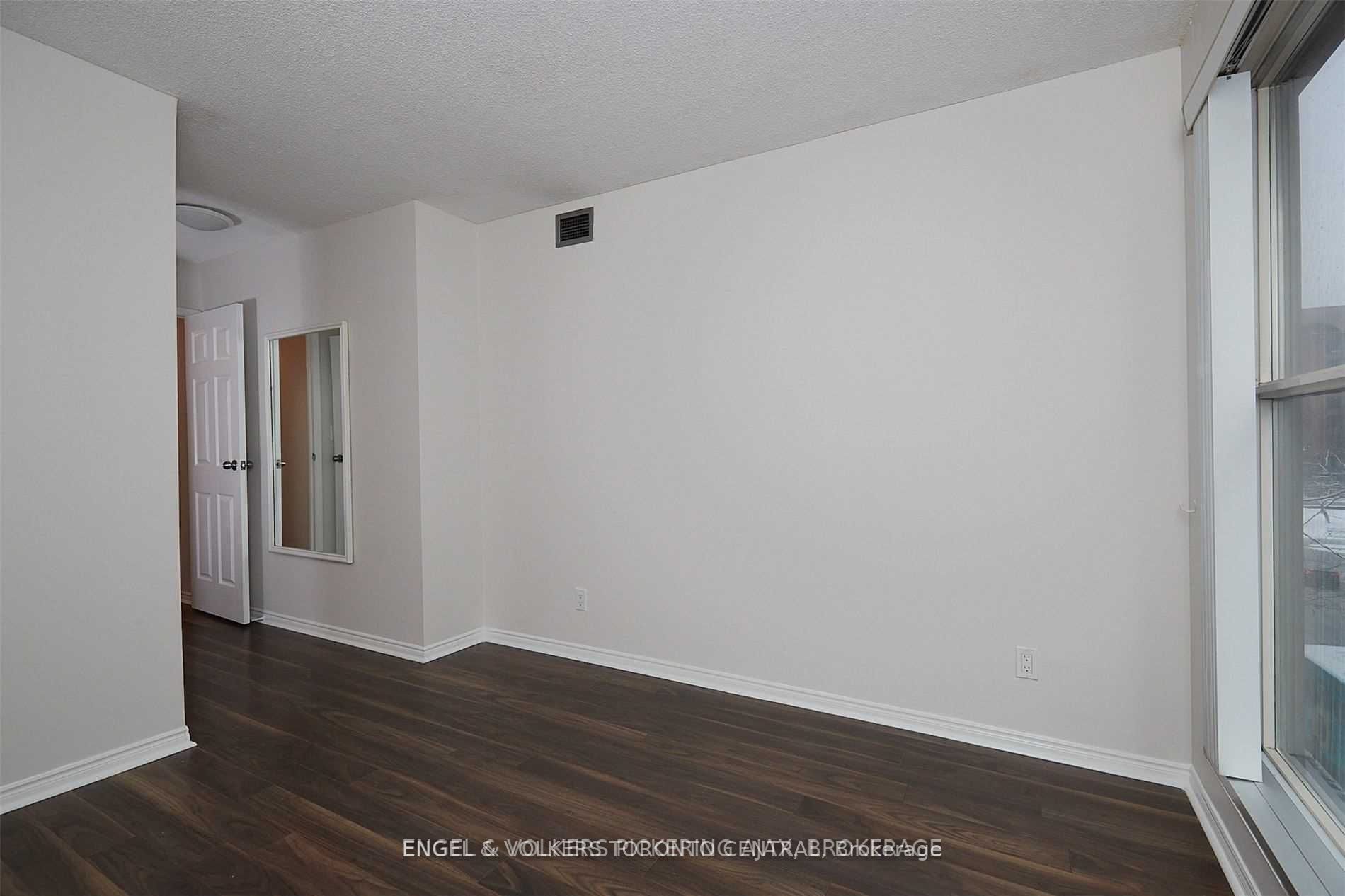 222 THE ESPLANADE Street 310, Toronto, ON M5A 4M8 photo 3