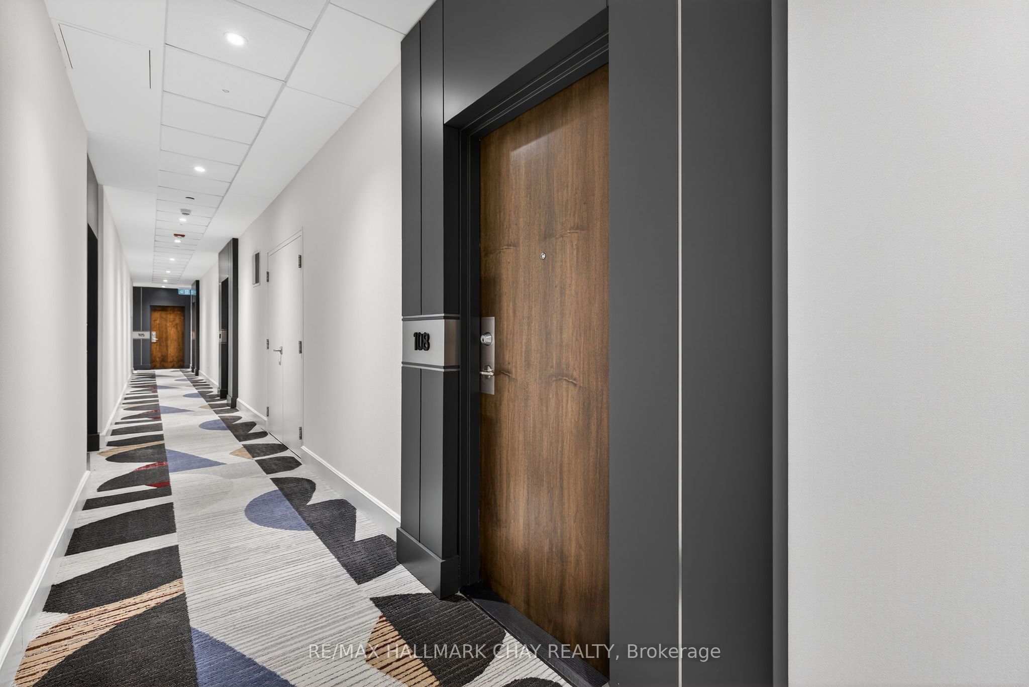 701 Sheppard Avenue W 108, Toronto, ON M3H 2S7 photo 2