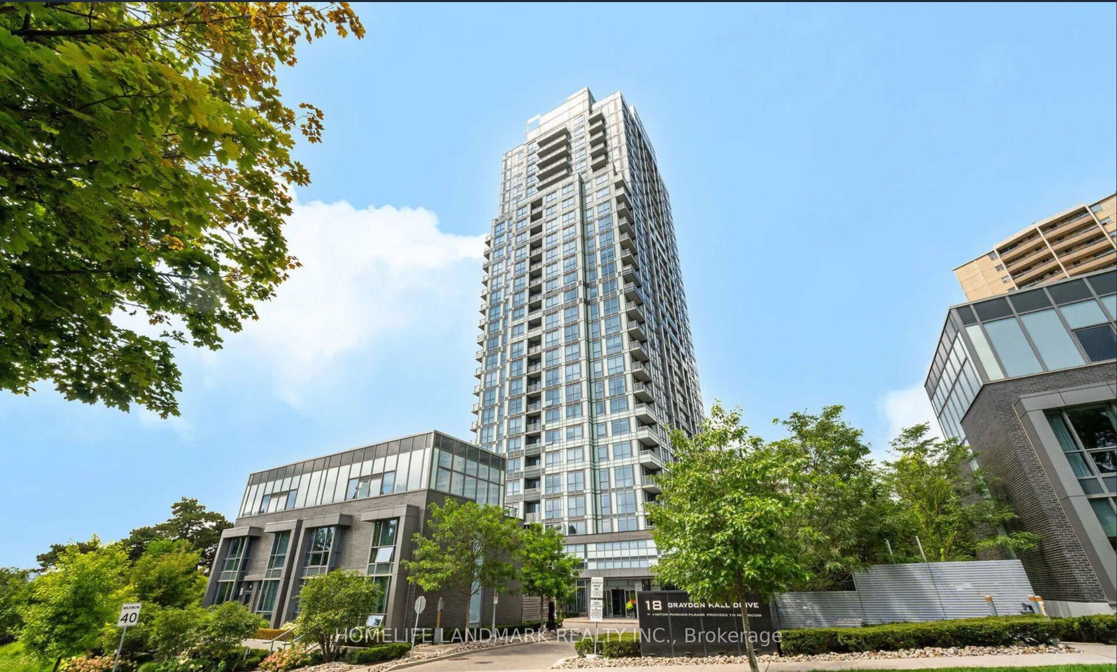 18 Graydon Hall Drive 1903, Toronto, ON M3A 0A4