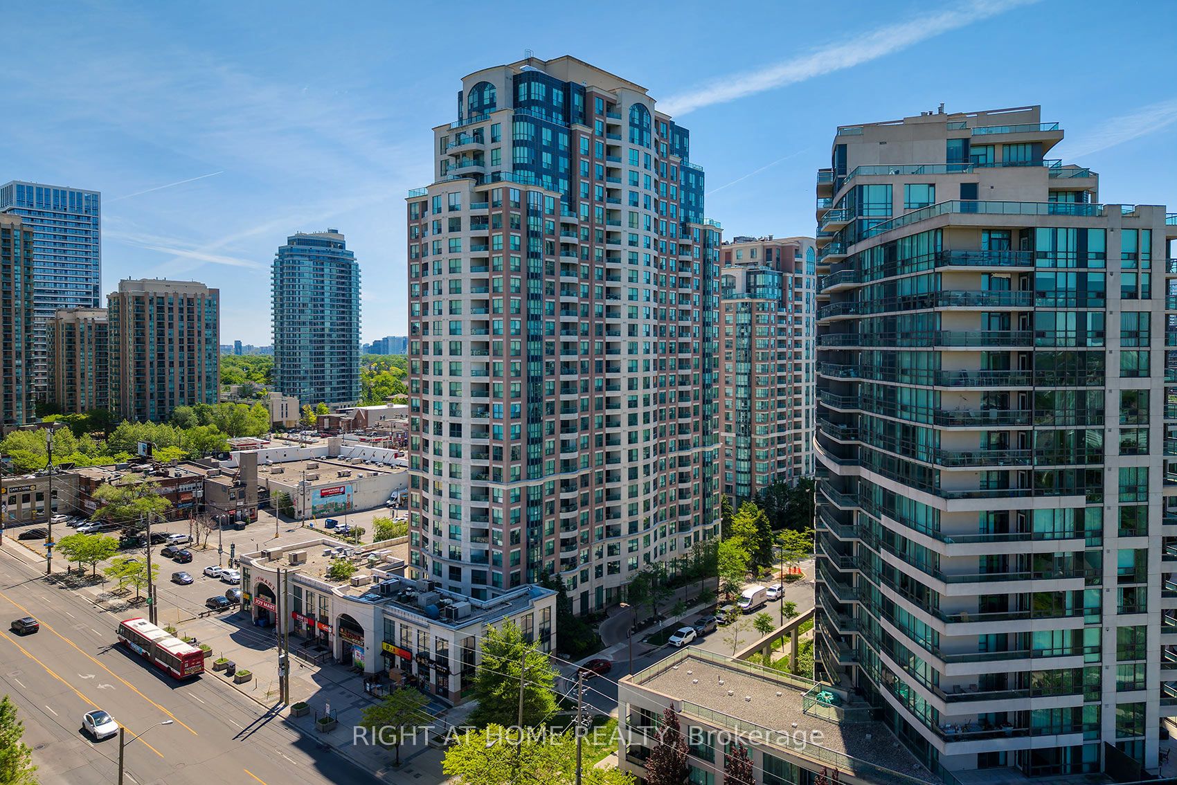 7 Lorraine Drive 210, Toronto, ON M2N 7H2 photo 5