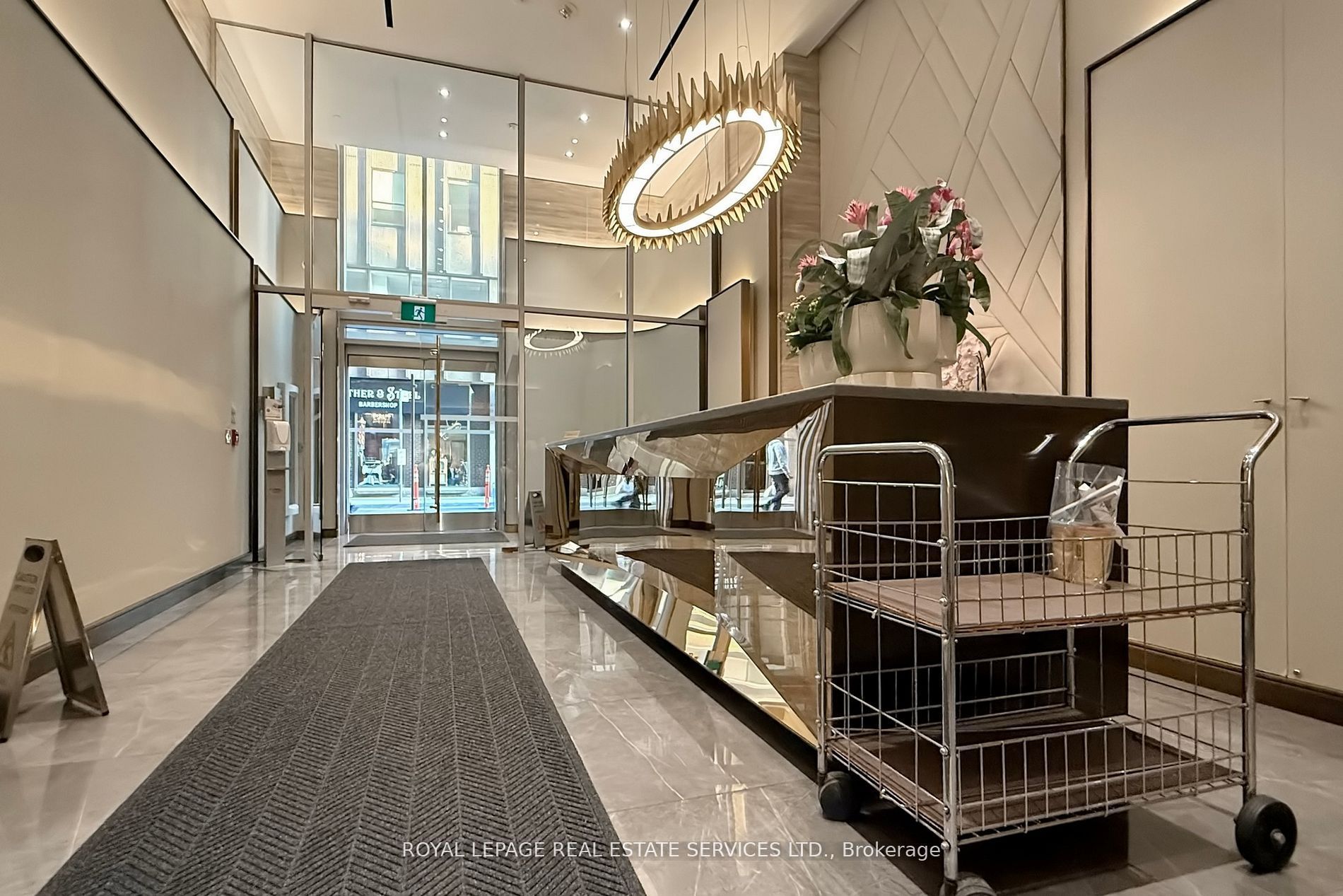 88 Cumberland Street 808, Toronto, ON M5R 1A3 photo 4