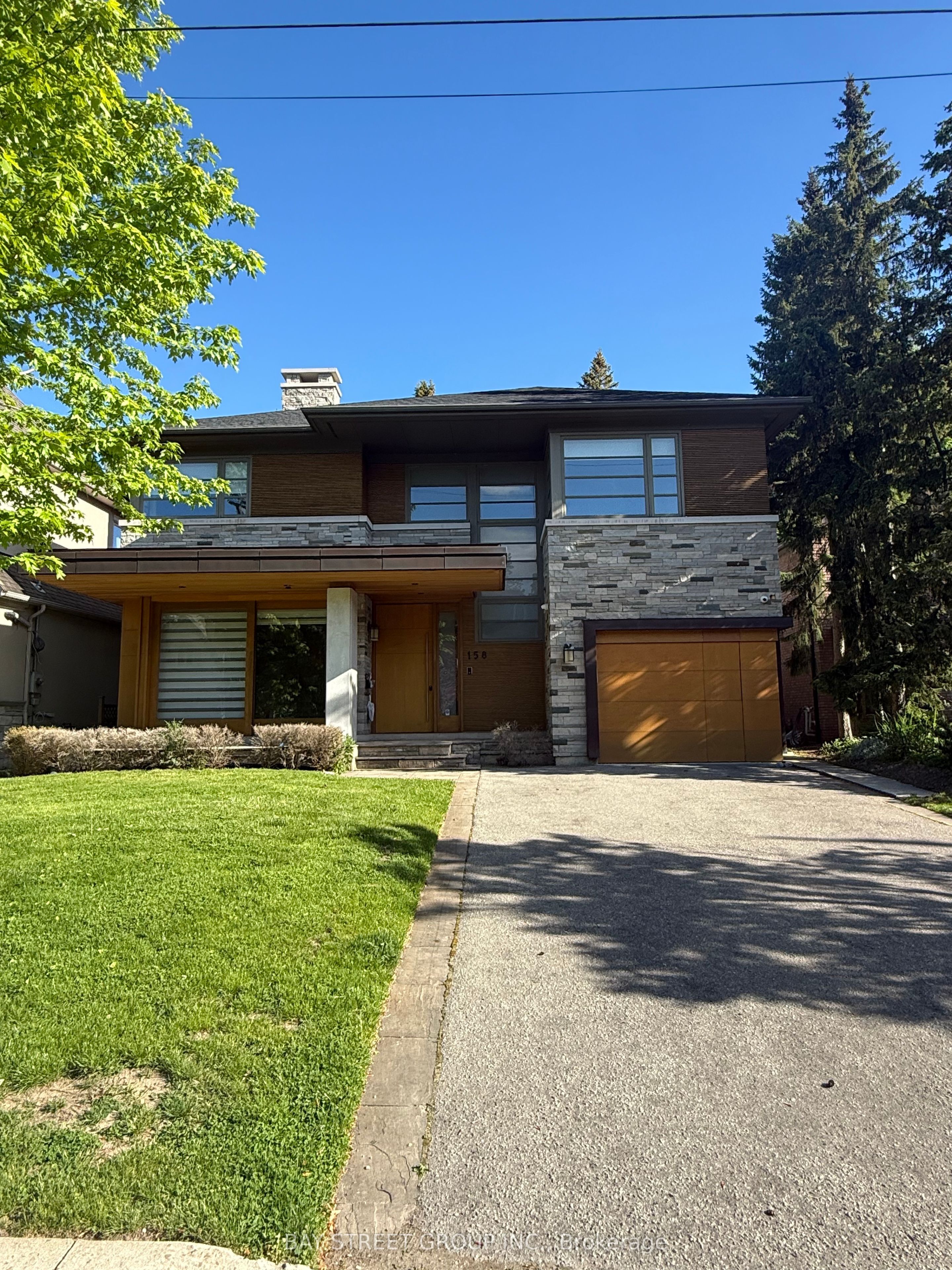 158 Munro Boulevard, Toronto, ON M2P 1C8