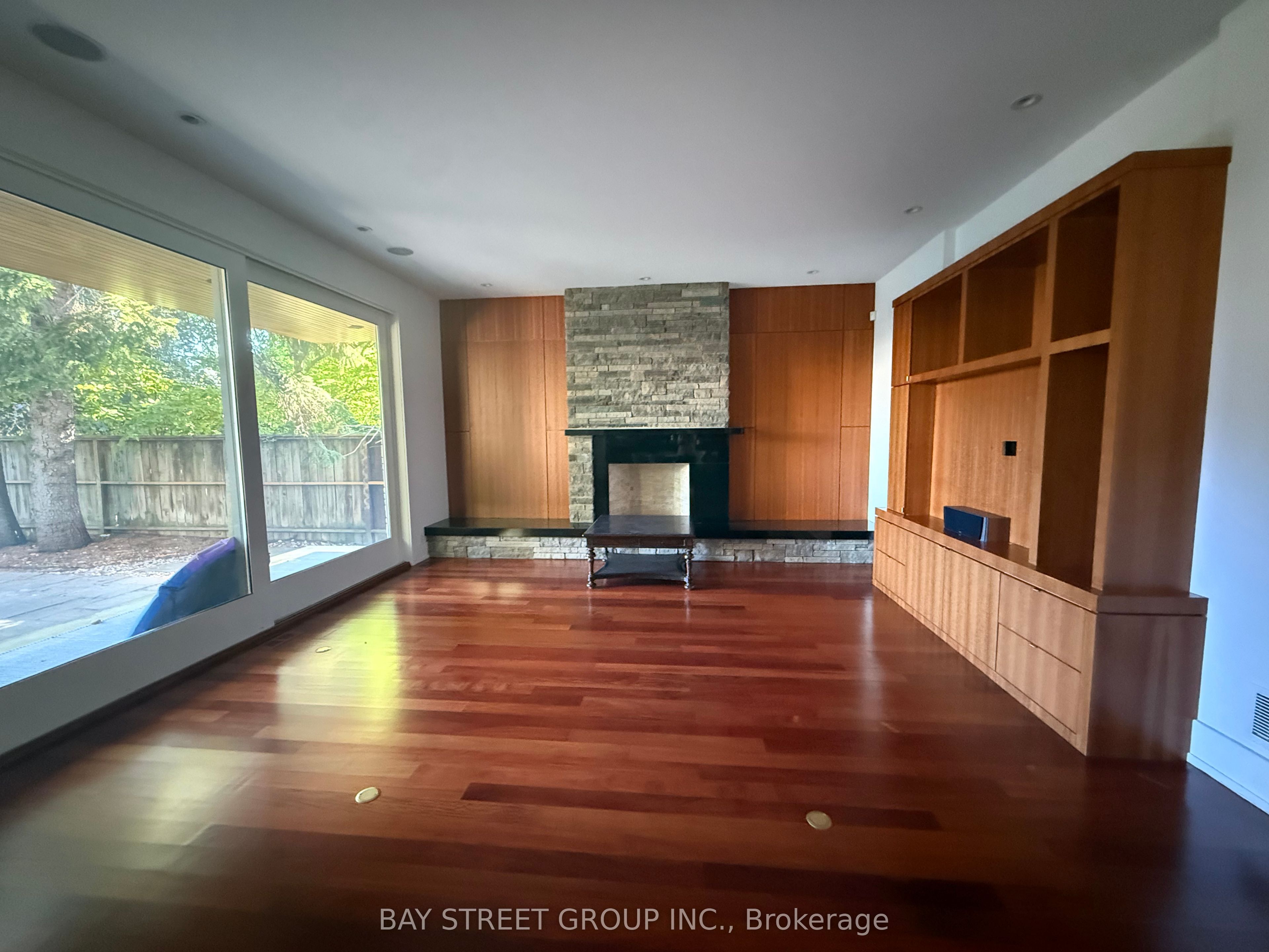 158 Munro Boulevard, Toronto, ON M2P 1C8 photo 2