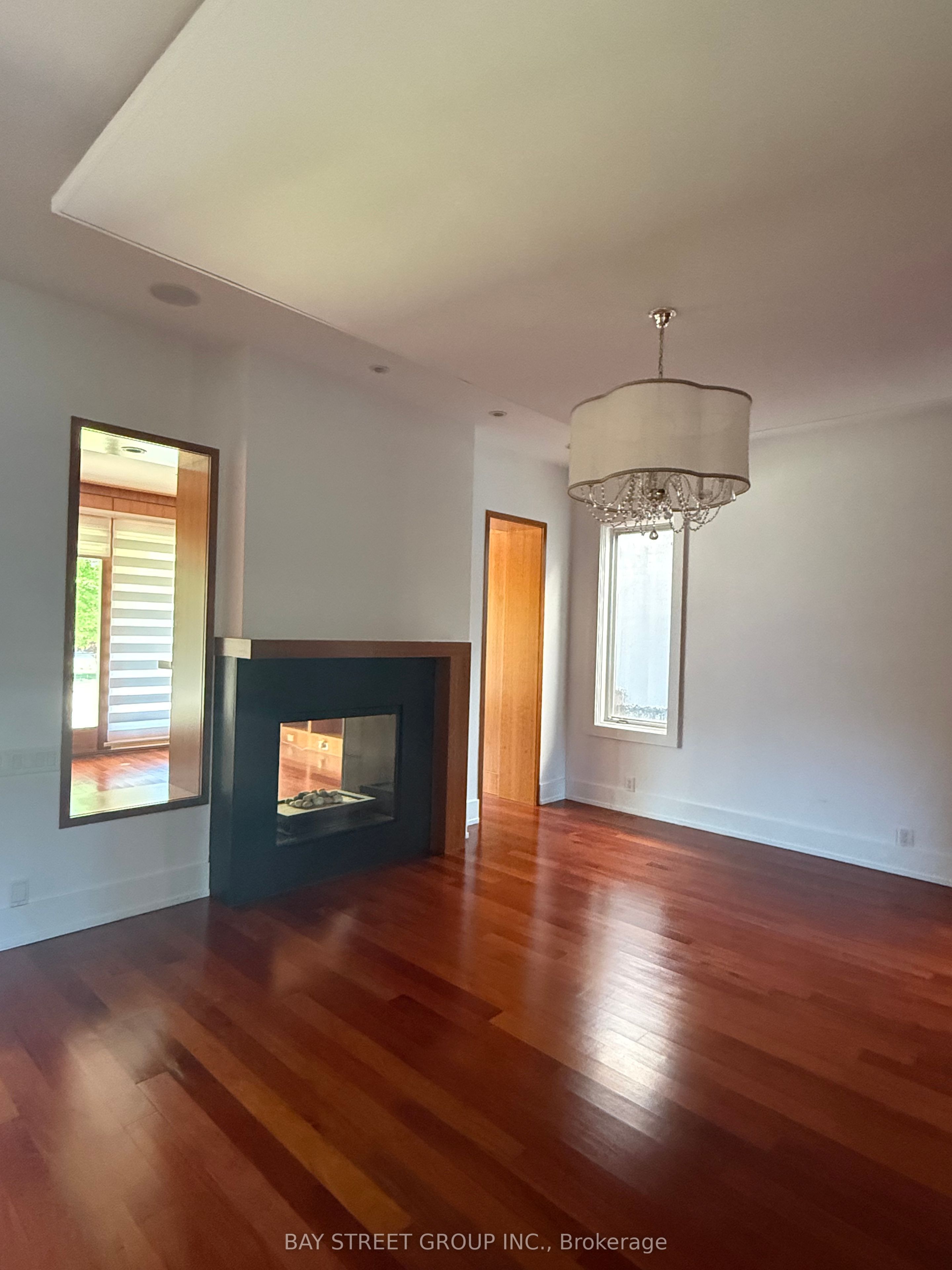 158 Munro Boulevard, Toronto, ON M2P 1C8 photo 3