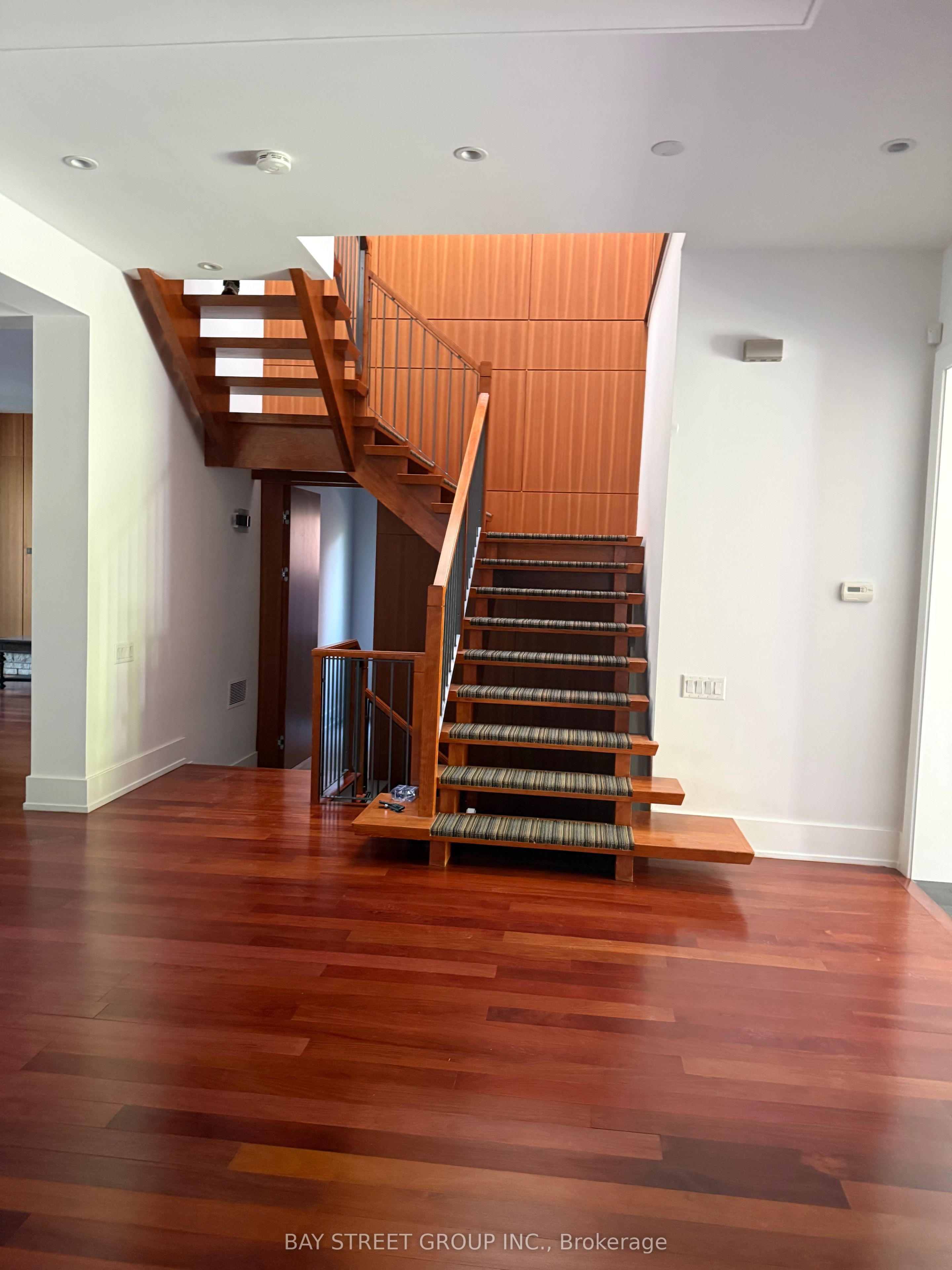 158 Munro Boulevard, Toronto, ON M2P 1C8 photo 4