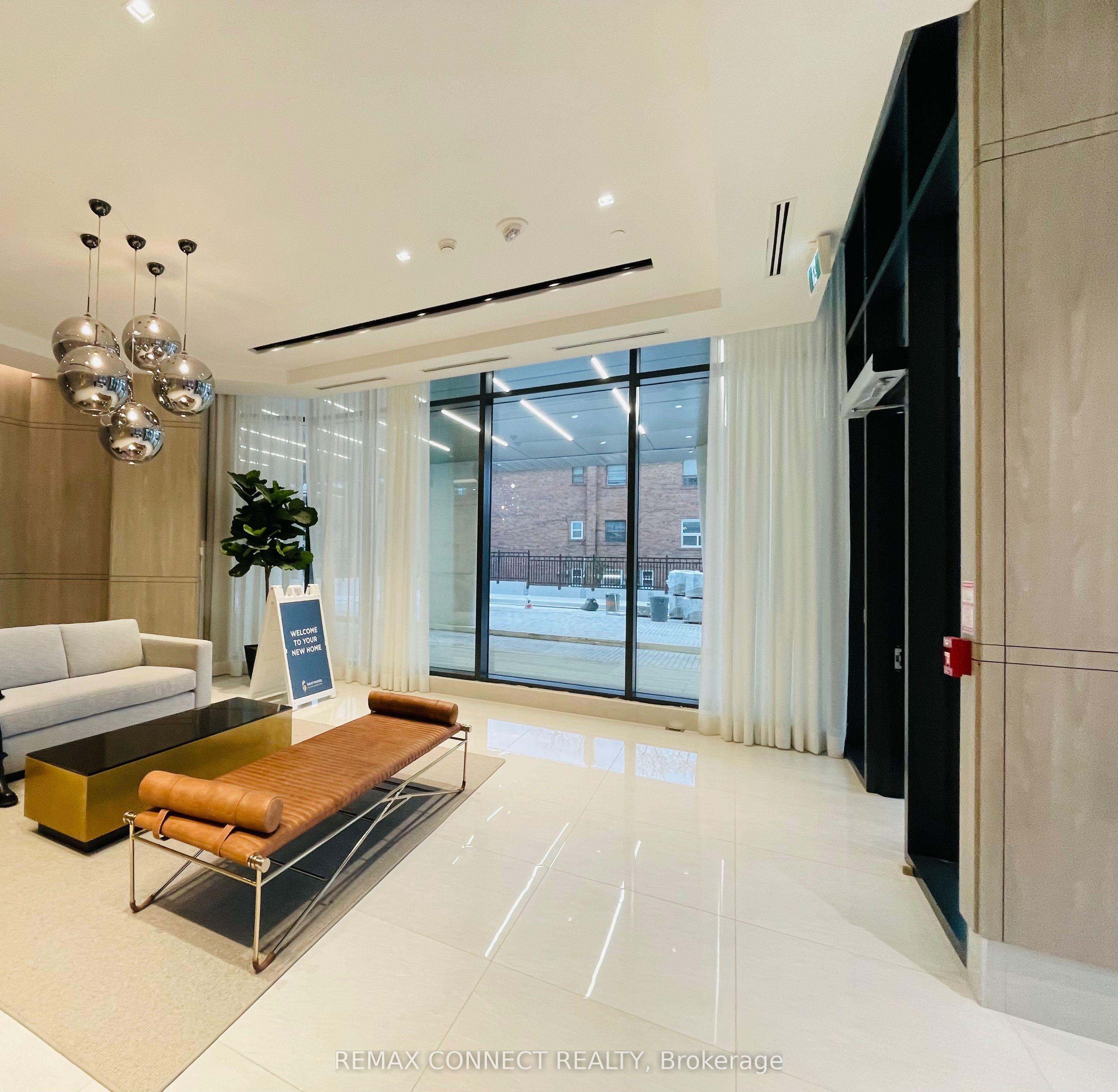 250 Lawrence Avenue W 504, Toronto, ON M5M 1B1 photo 2