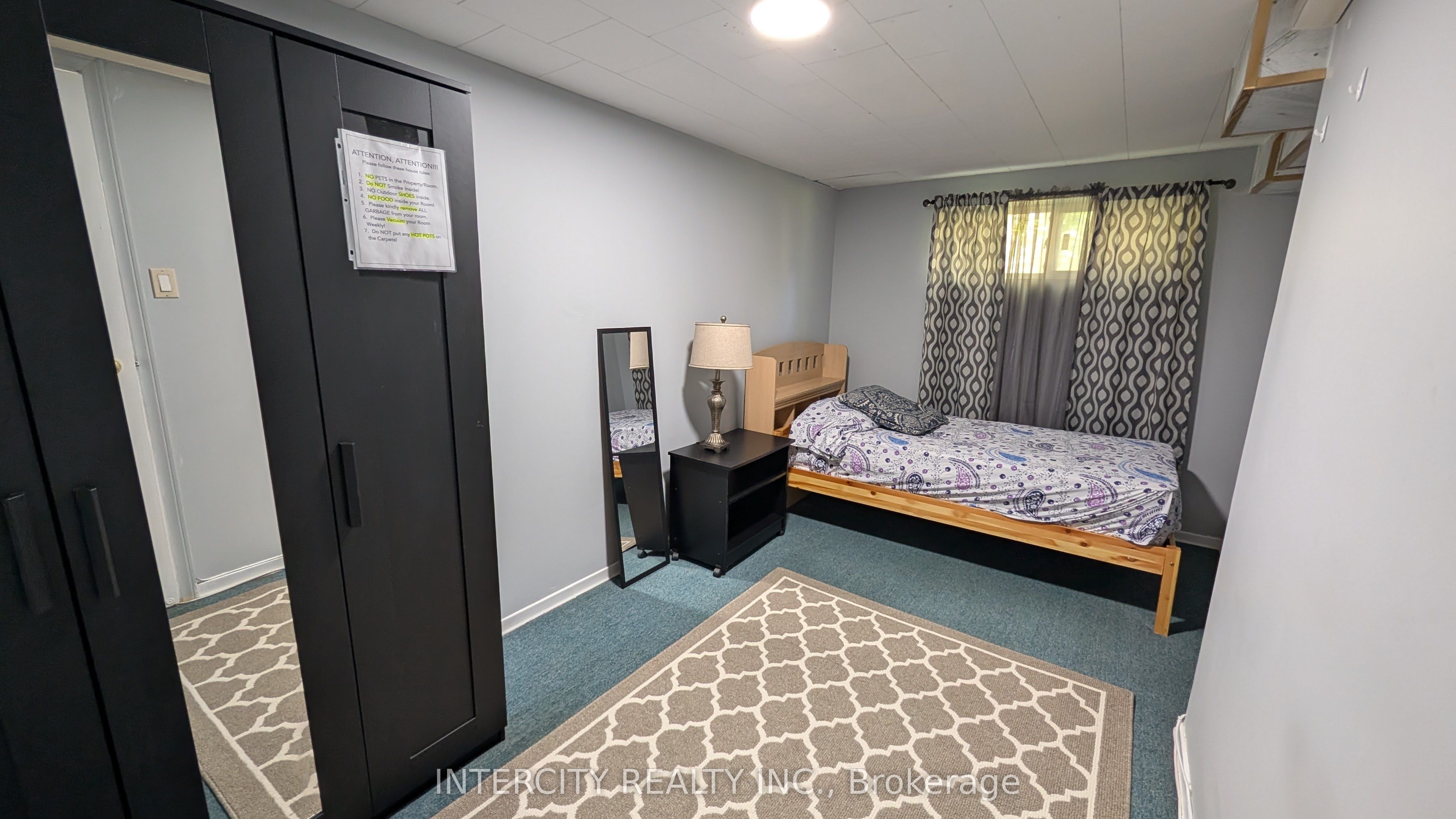 56 Caracas Road Room 3, Toronto, ON M2K 1B1 photo 2