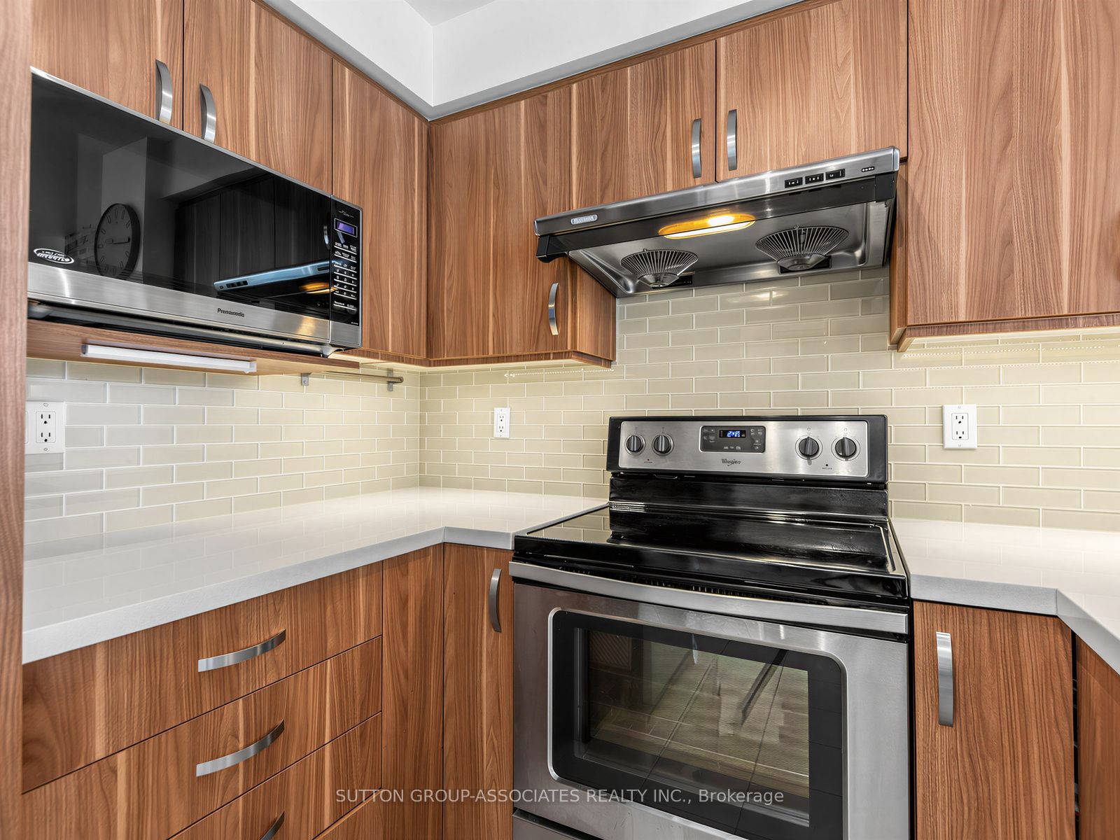 23 Lorraine Drive 1706, Toronto, ON M2N 6Z6 photo 5