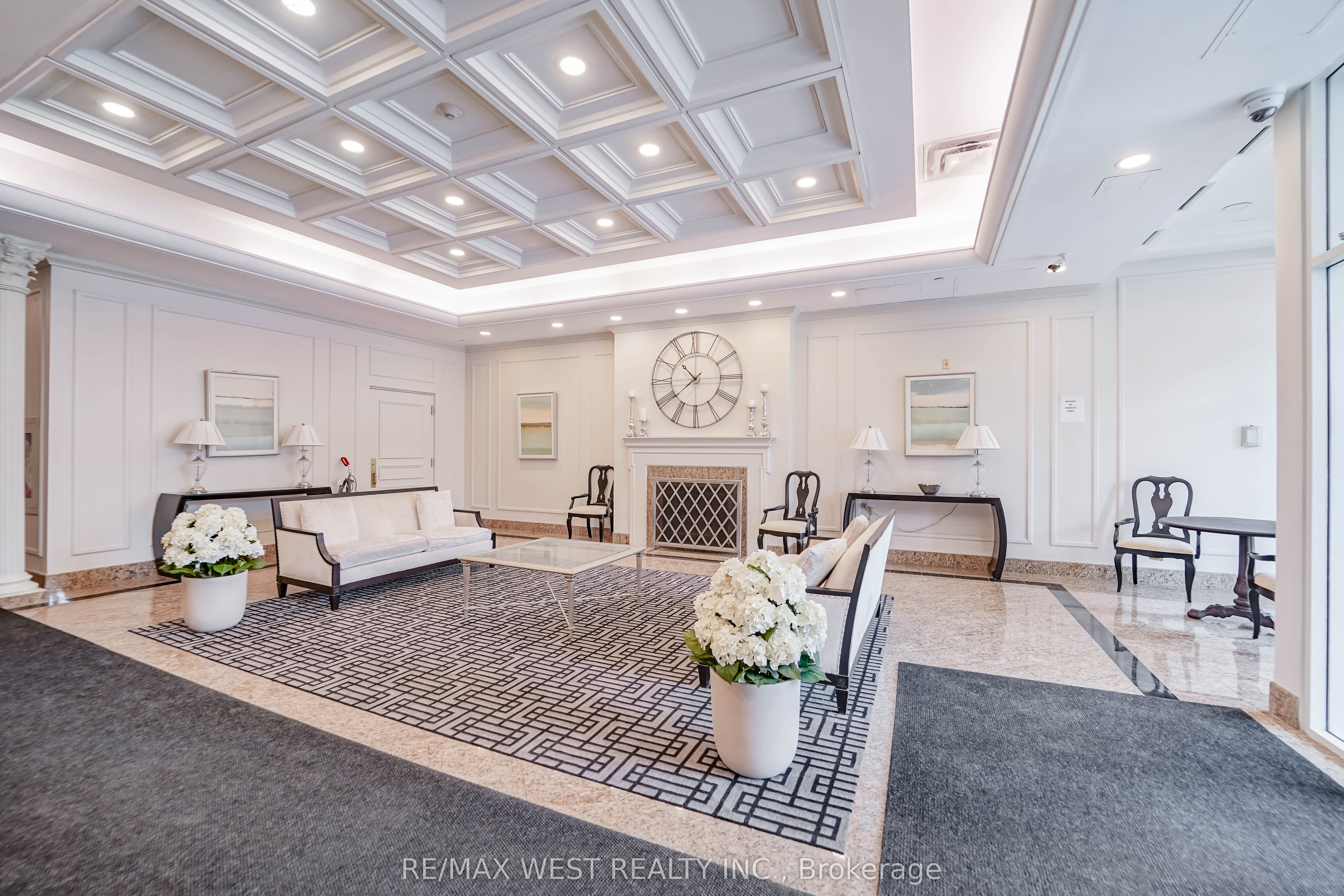 1 Hycrest Avenue 602, Toronto, ON M2N 6V8 photo 2
